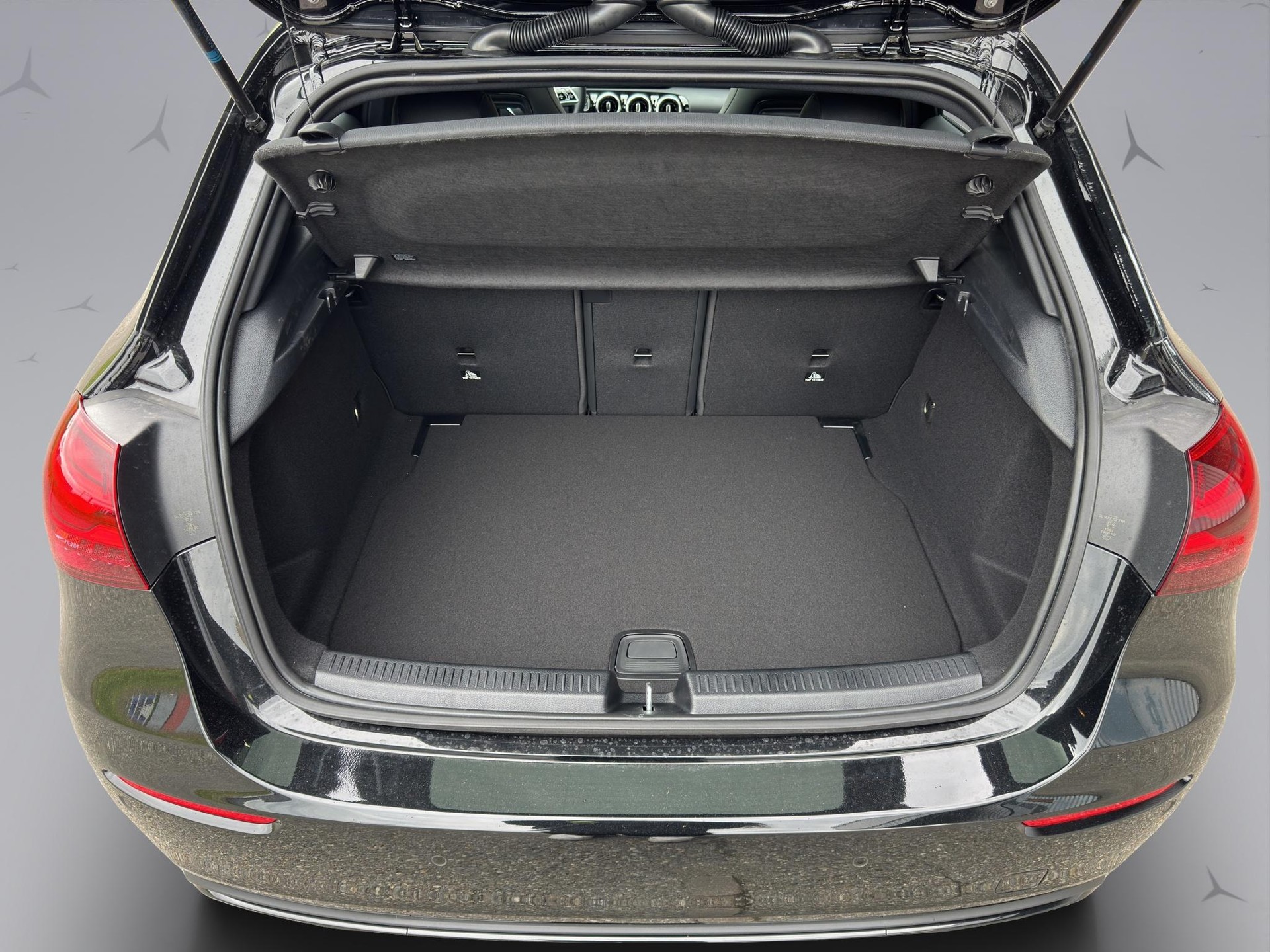 MERCEDES-BENZ A 250 Progressive 4m-image-19