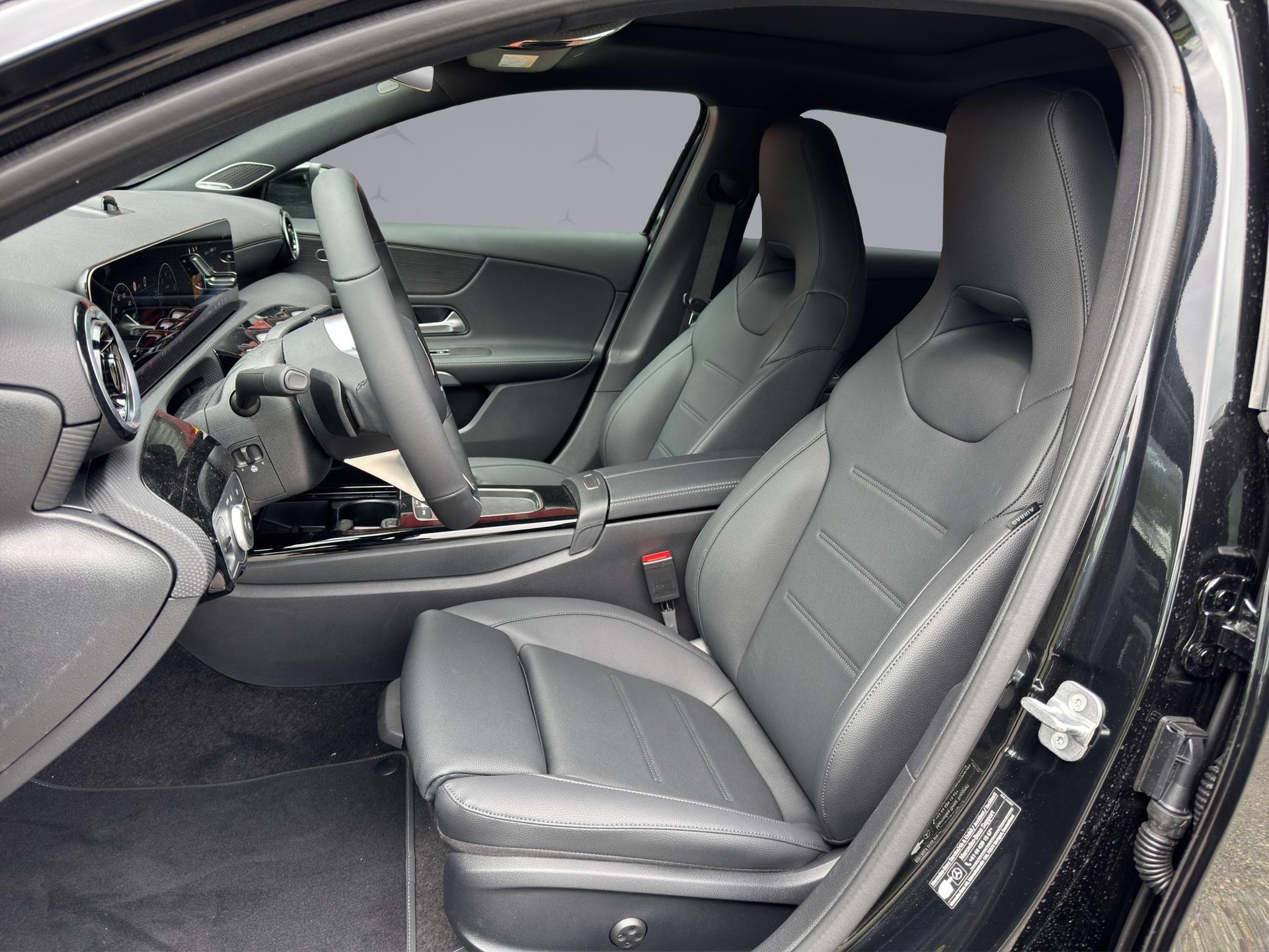 MERCEDES-BENZ A 250 Progressive 4m-image-10