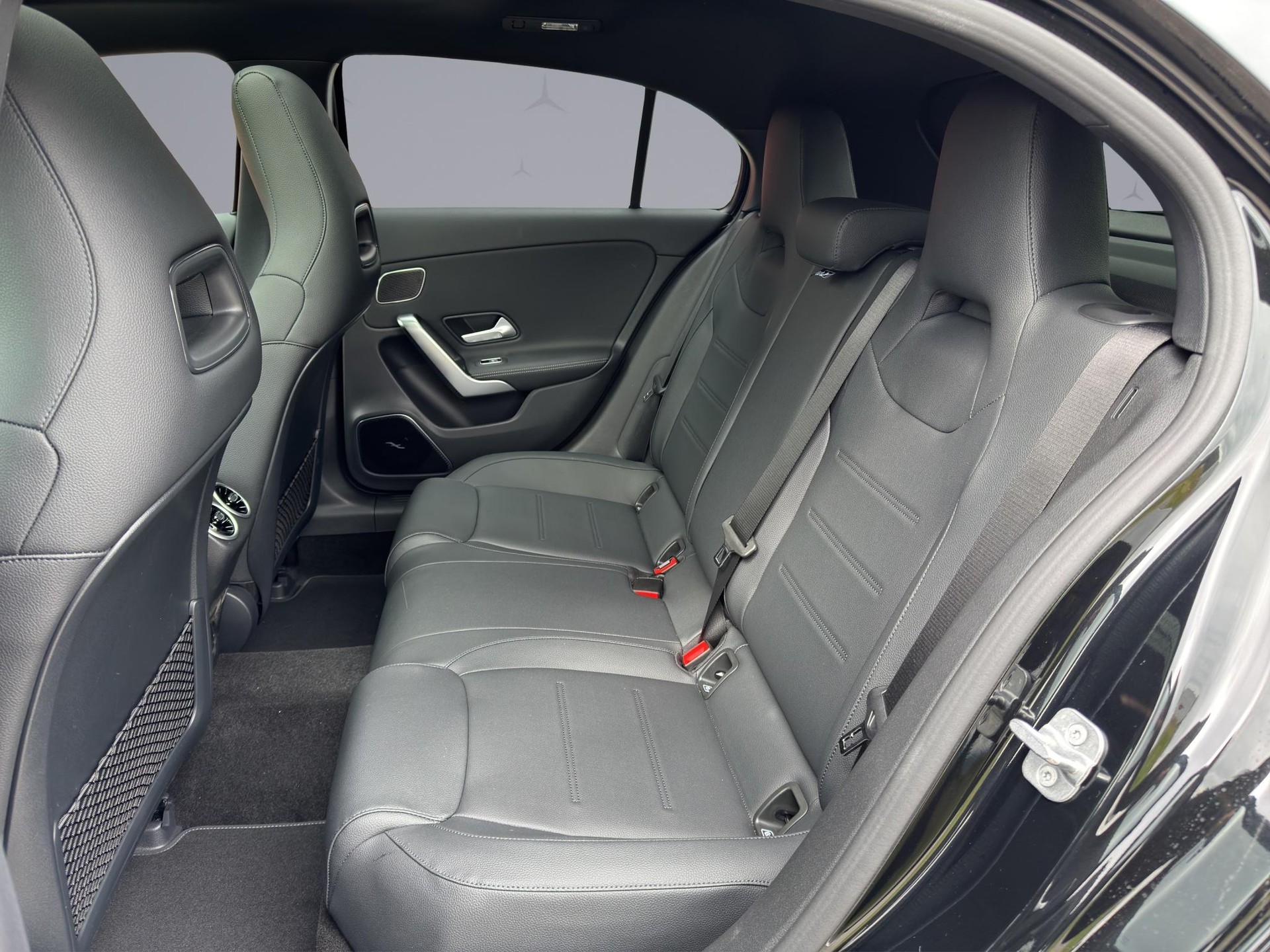 MERCEDES-BENZ A 250 Progressive 4m-image-13