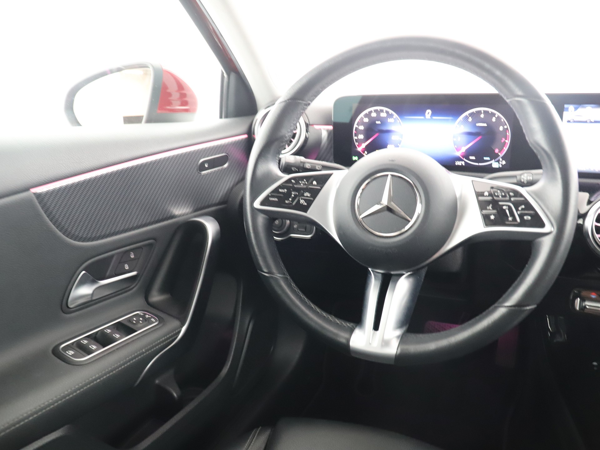 MERCEDES-BENZ A 180-image-9
