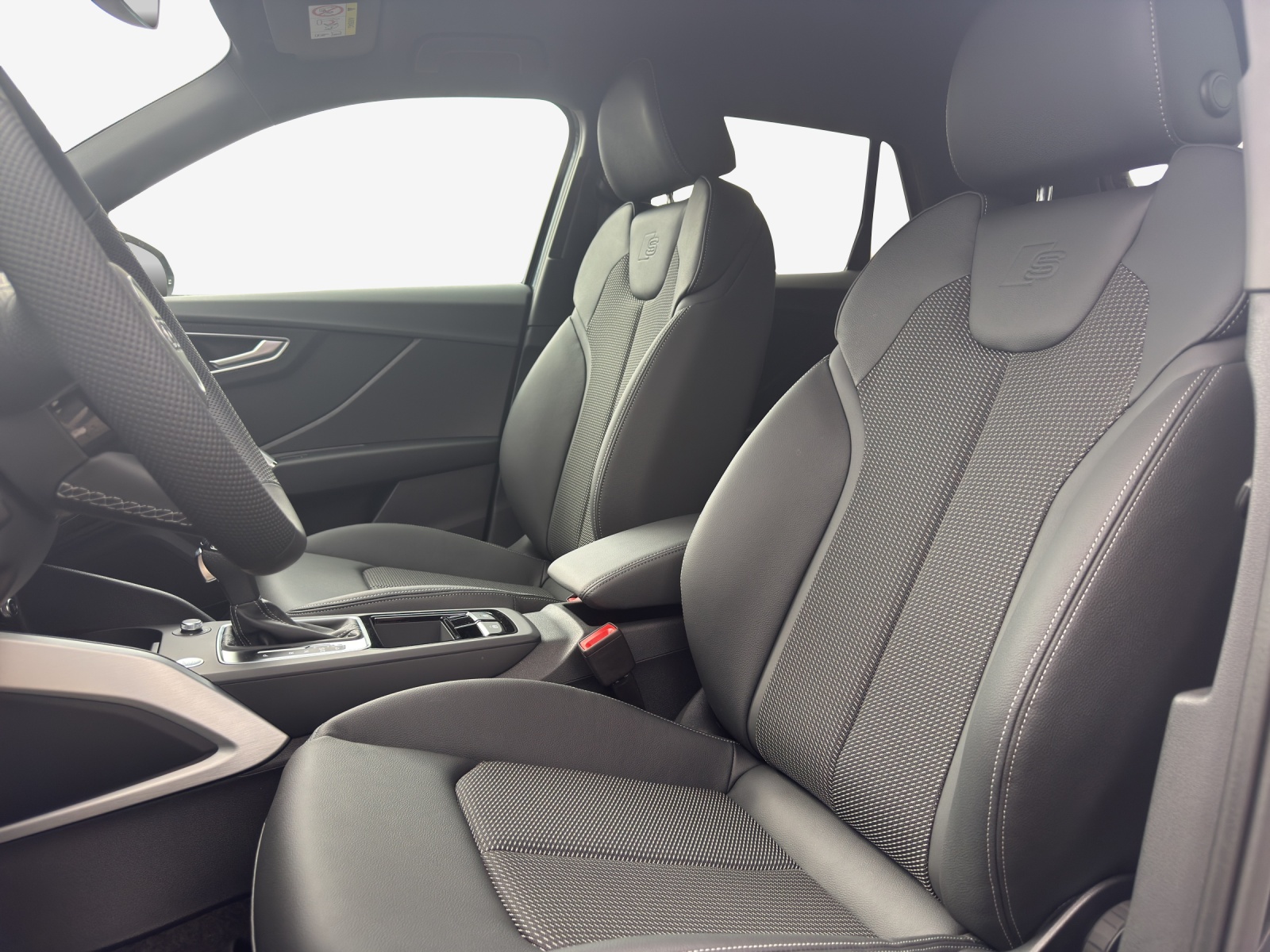 AUDI Q2 35 TFSI advanced S-tronic-image-8