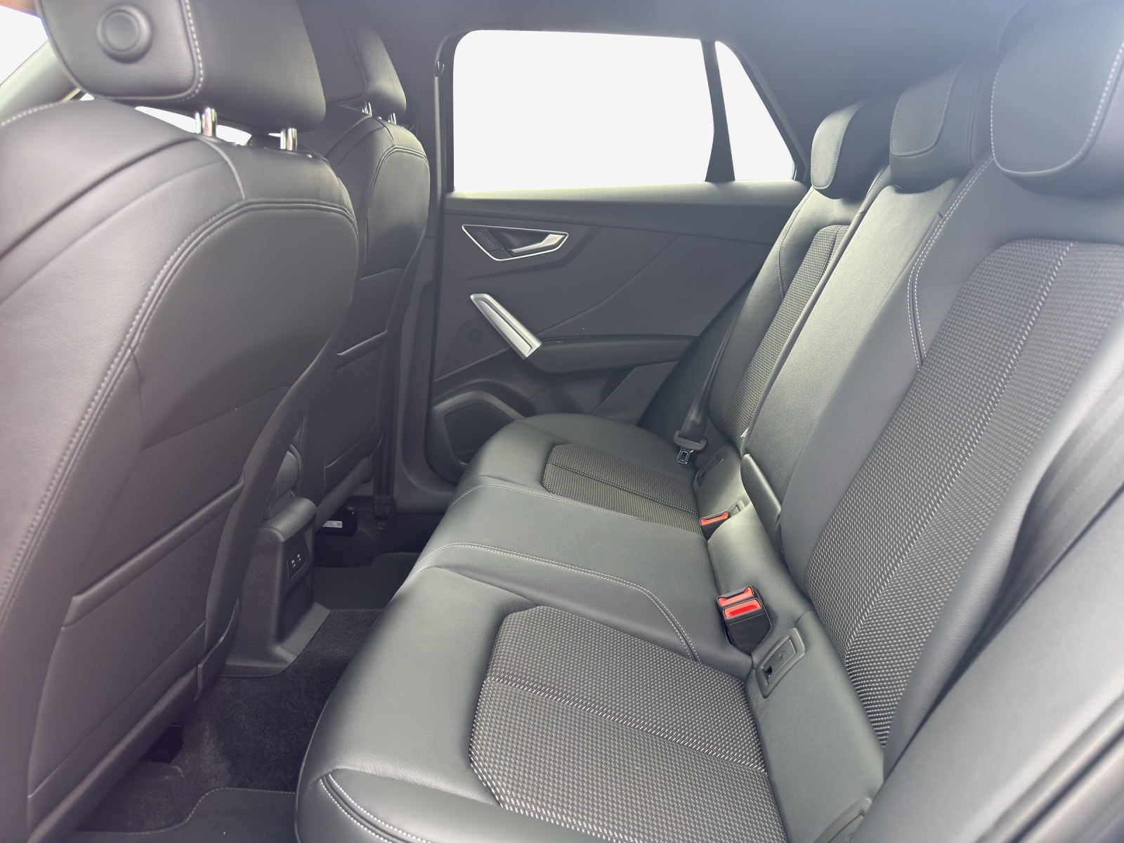 AUDI Q2 35 TFSI advanced S-tronic-image-13