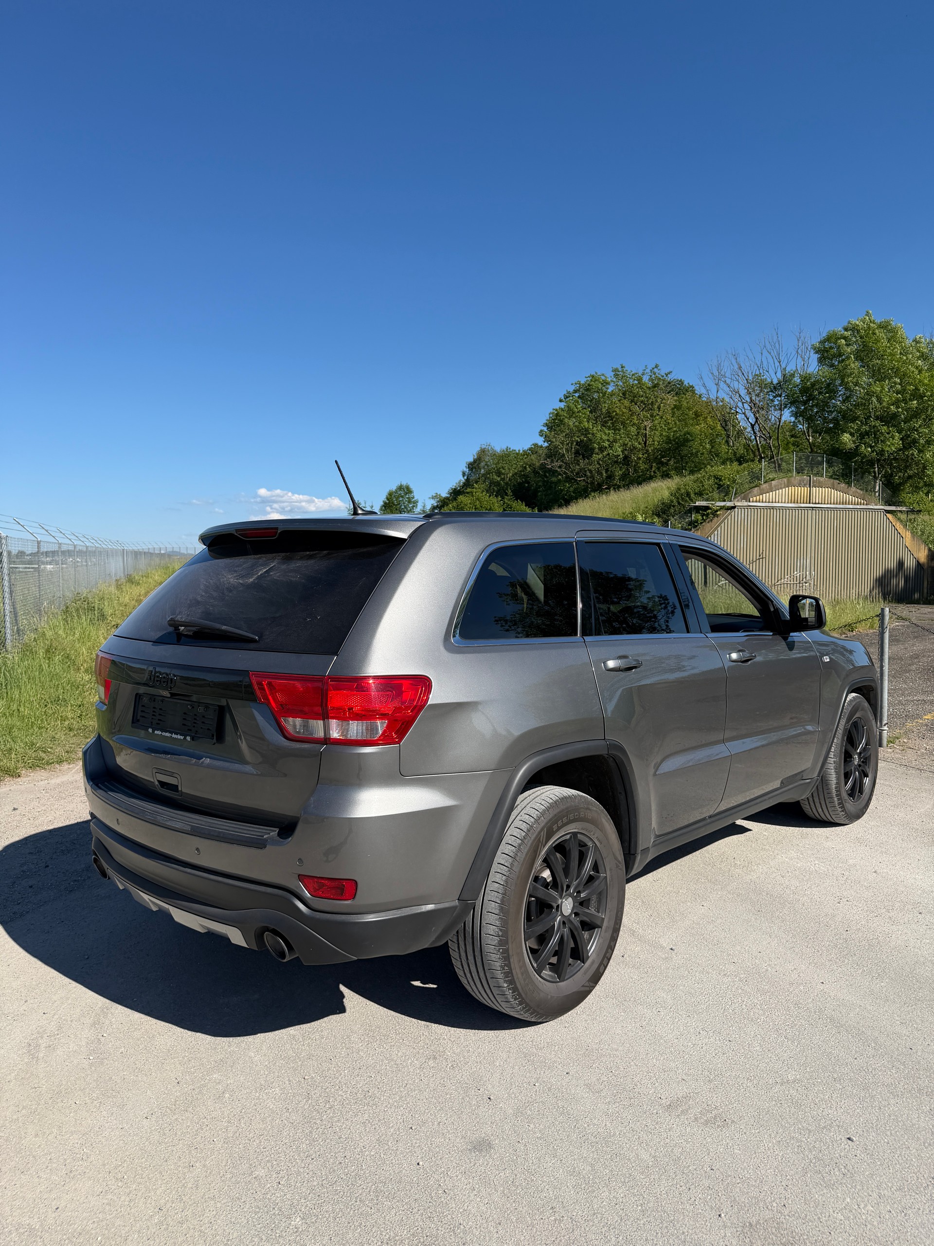 JEEP Grand Cherokee 3.0 CRD Overland Automatic-image-6