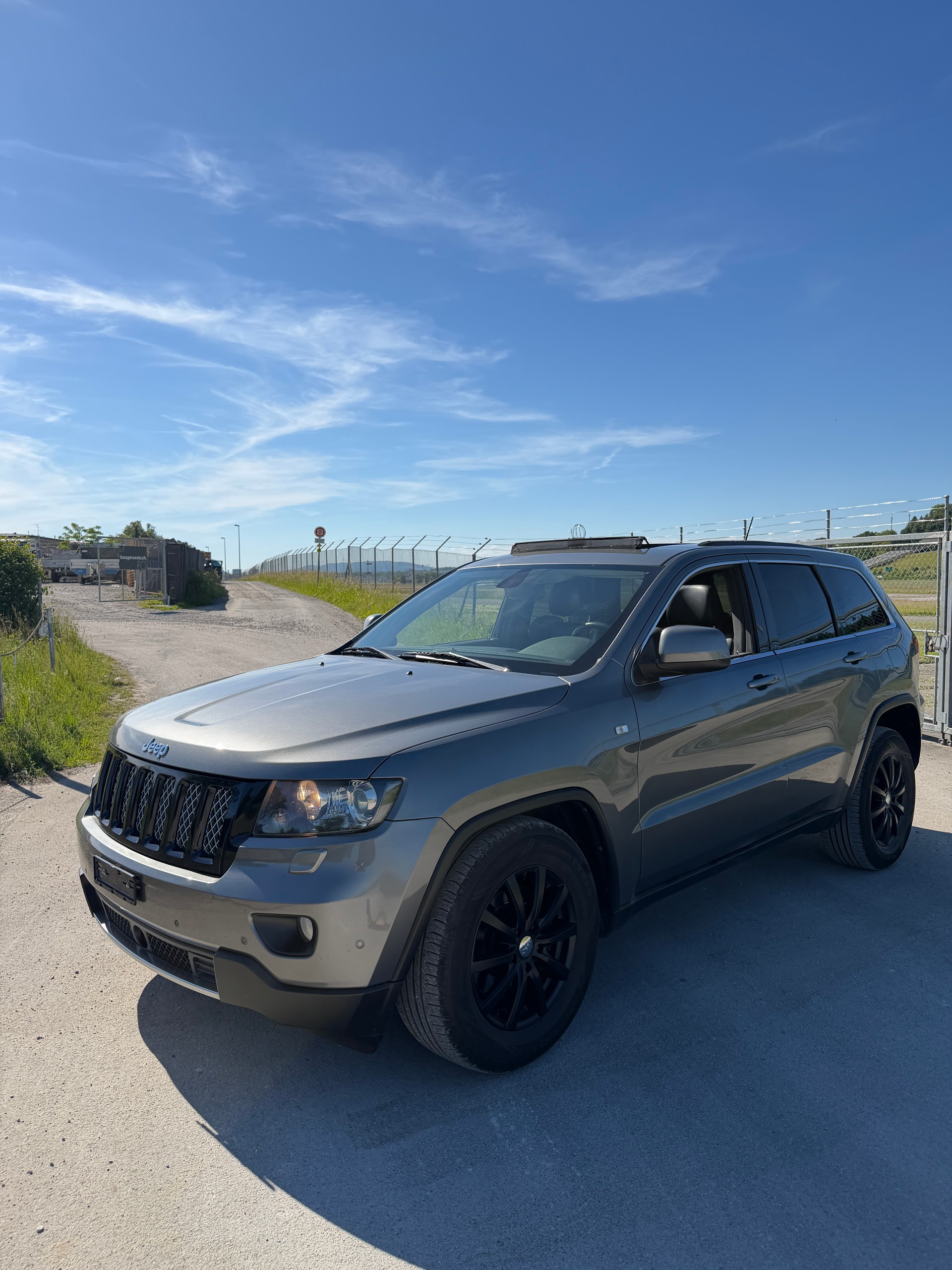 JEEP Grand Cherokee 3.0 CRD Overland Automatic-image-2