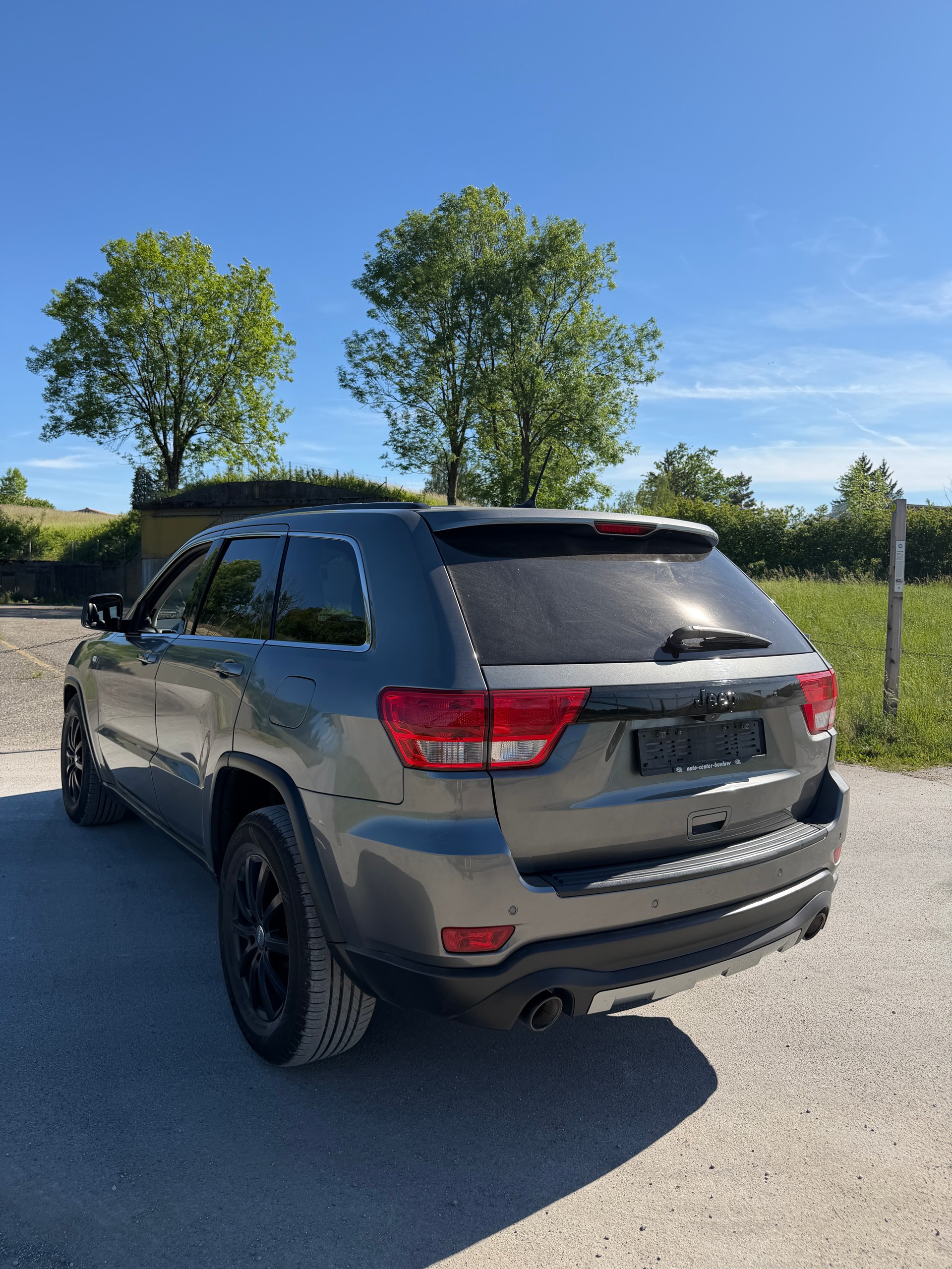 JEEP Grand Cherokee 3.0 CRD Overland Automatic-image-4