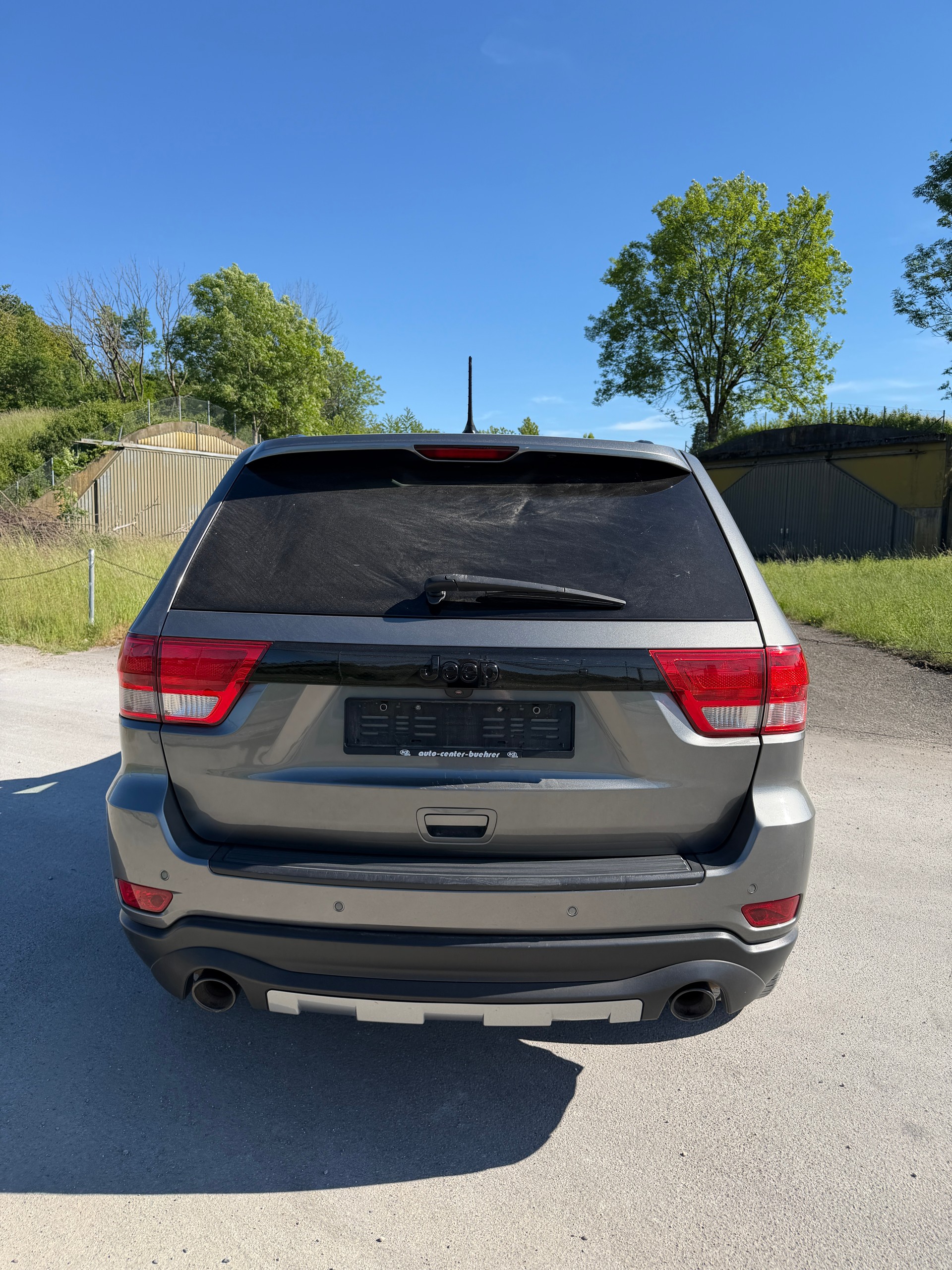 JEEP Grand Cherokee 3.0 CRD Overland Automatic-image-5