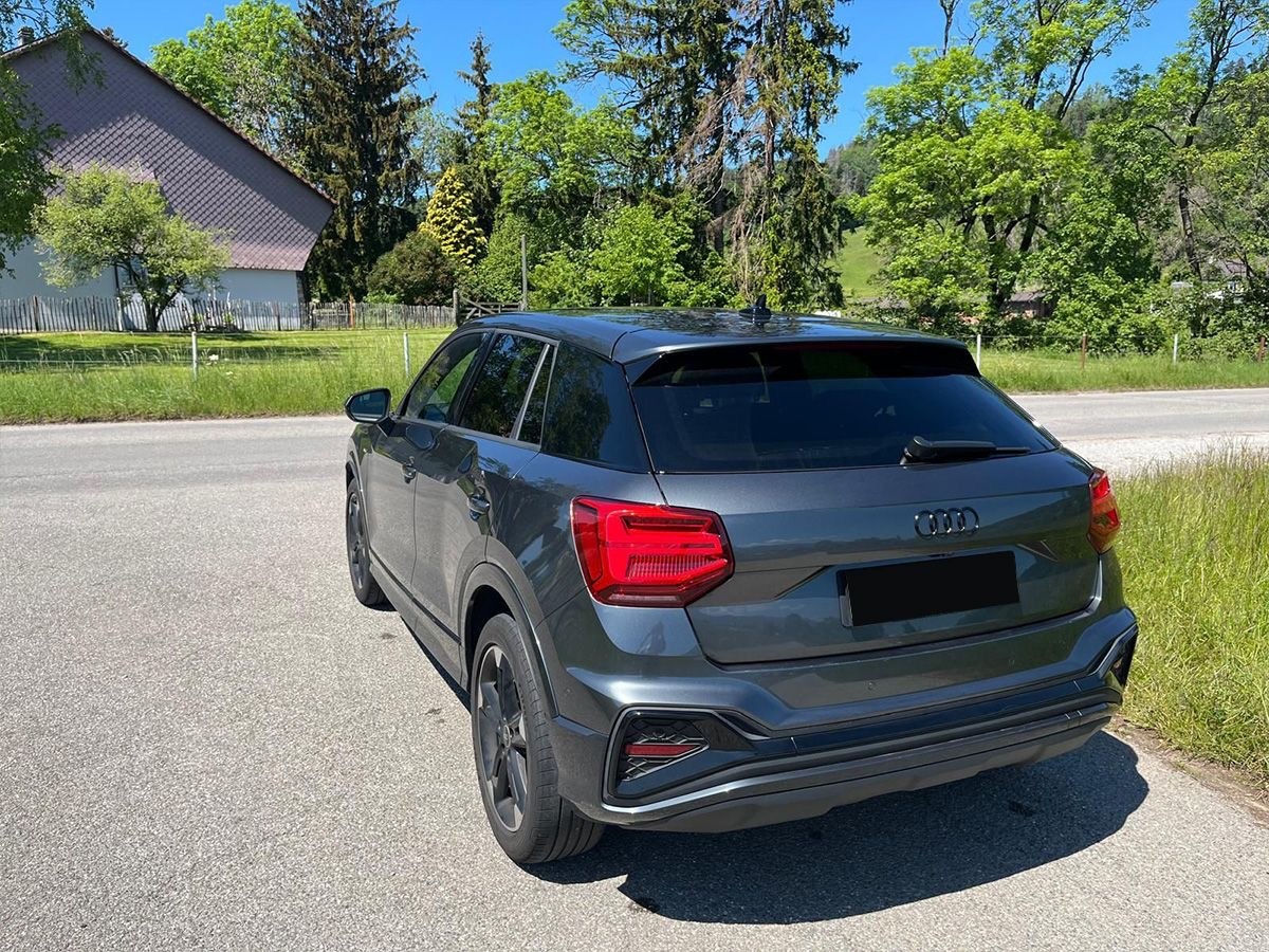 AUDI Q2 35 TDI S line quattro S-tronic-showroom-element-1