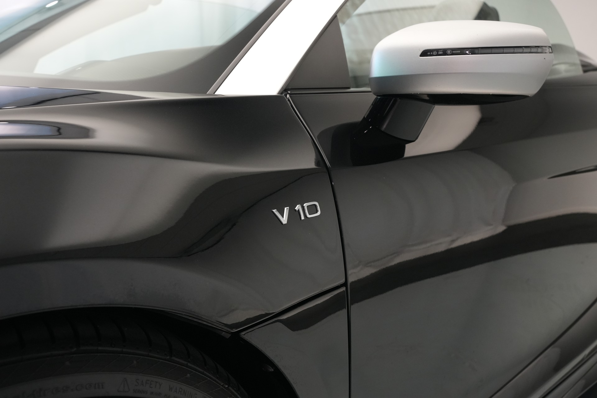 AUDI R8 Spyder 5.2 S-Tronic *Carbon* *B&O* *Keramik*-image-37