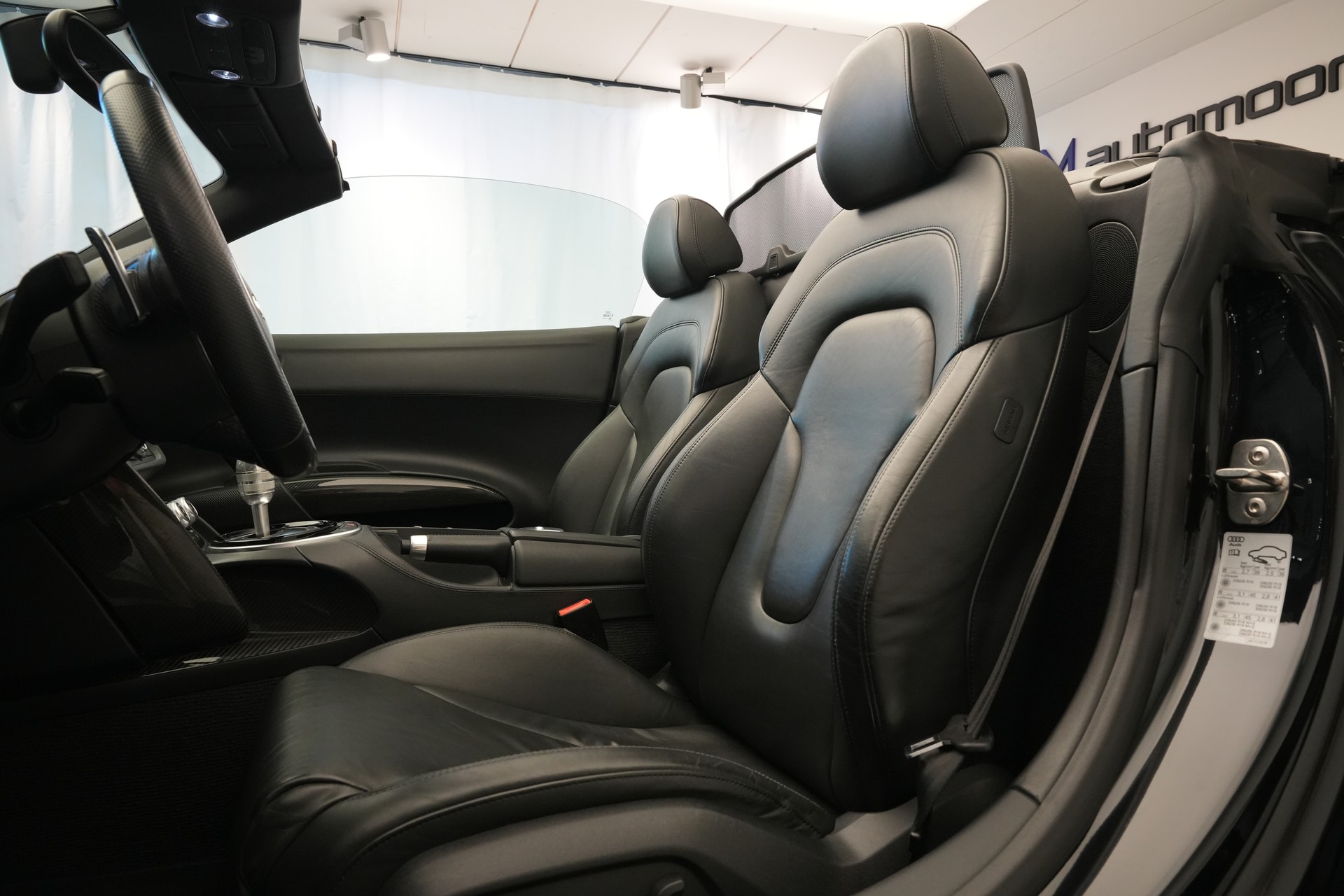AUDI R8 Spyder 5.2 S-Tronic *Carbon* *B&O* *Keramik*-image-16
