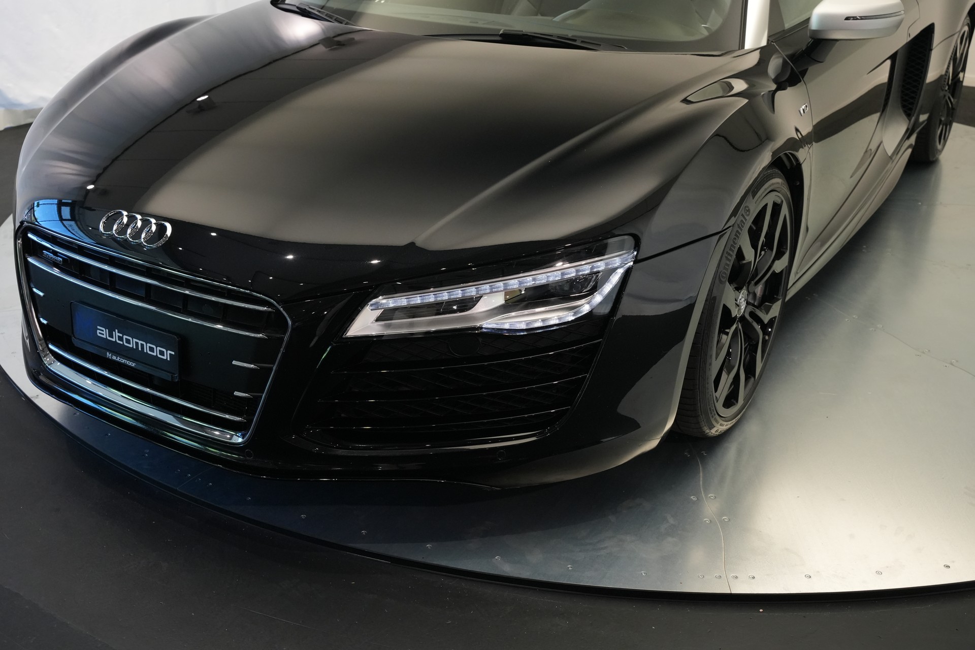 AUDI R8 Spyder 5.2 S-Tronic *Carbon* *B&O* *Keramik*-image-12