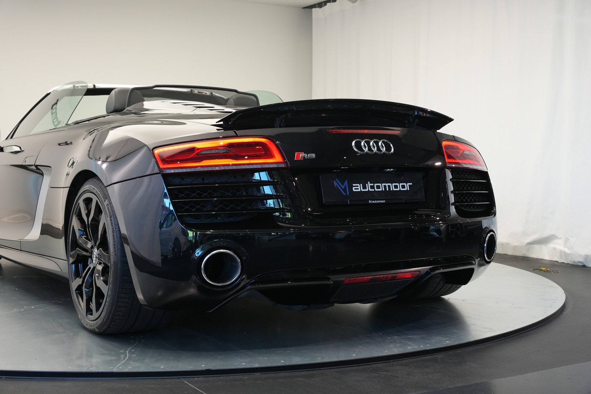 AUDI R8 Spyder 5.2 S-Tronic *Carbon* *B&O* *Keramik*-image-44