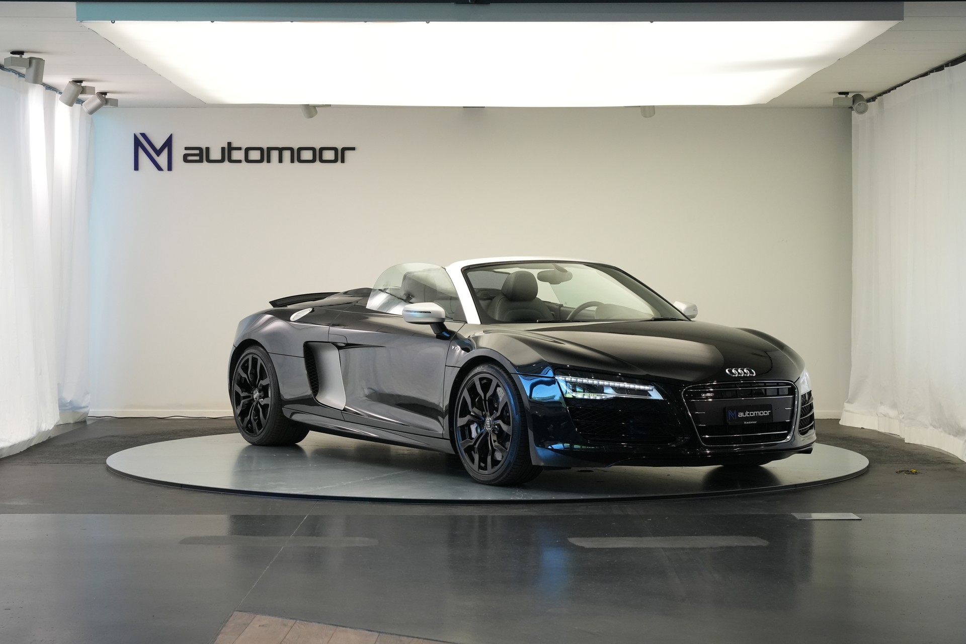 AUDI R8 Spyder 5.2 S-Tronic *Carbon* *B&O* *Keramik*-image-2