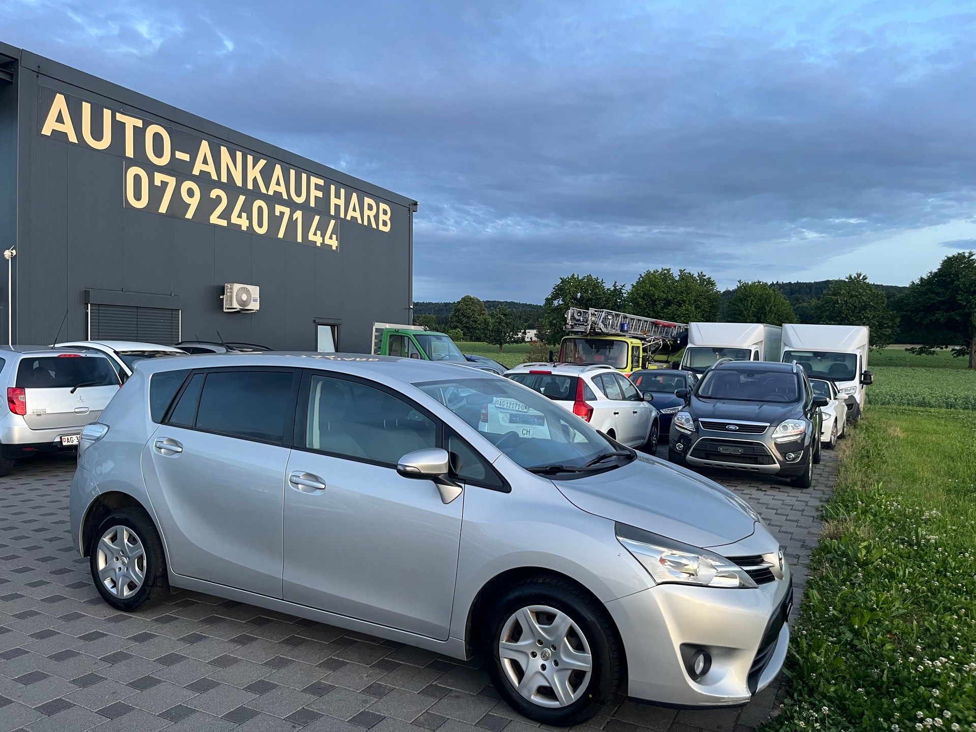 TOYOTA Verso 2.0 D-4D Linea Sol-image-0