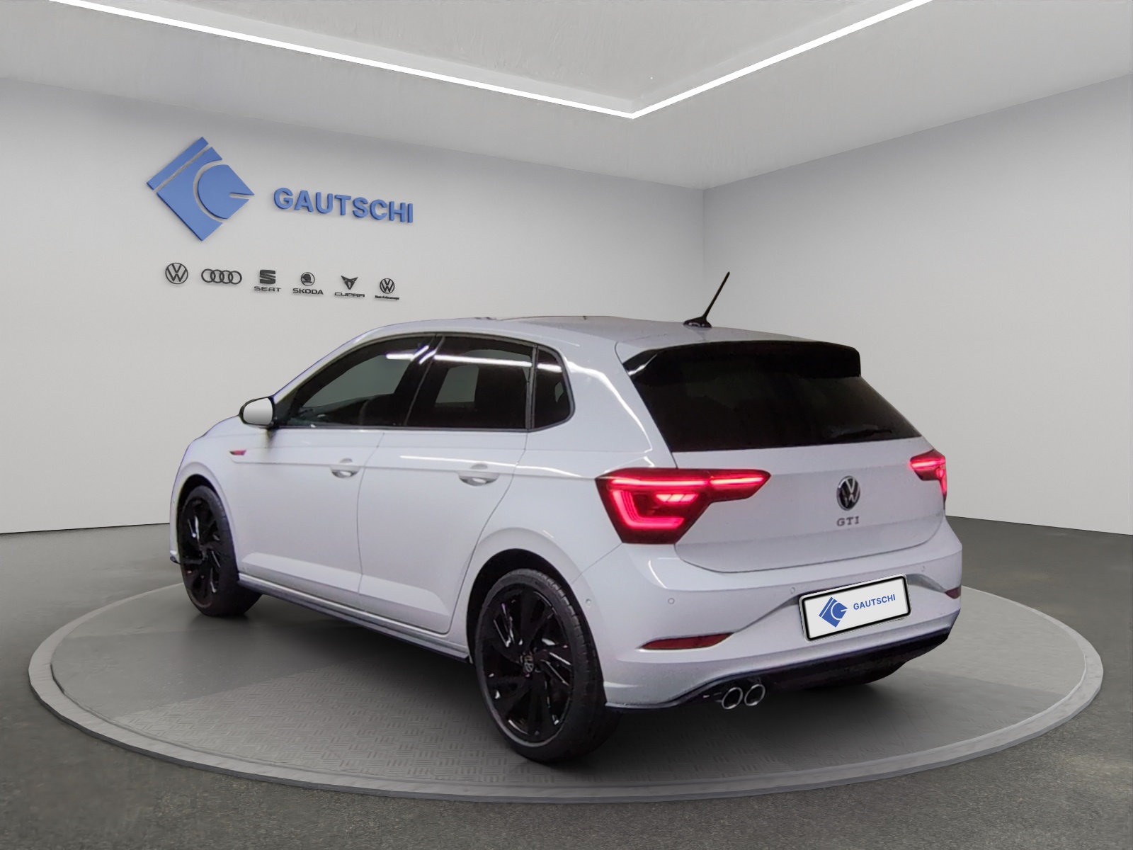 VW Polo 2.0 TSI GTI DSG-image-2