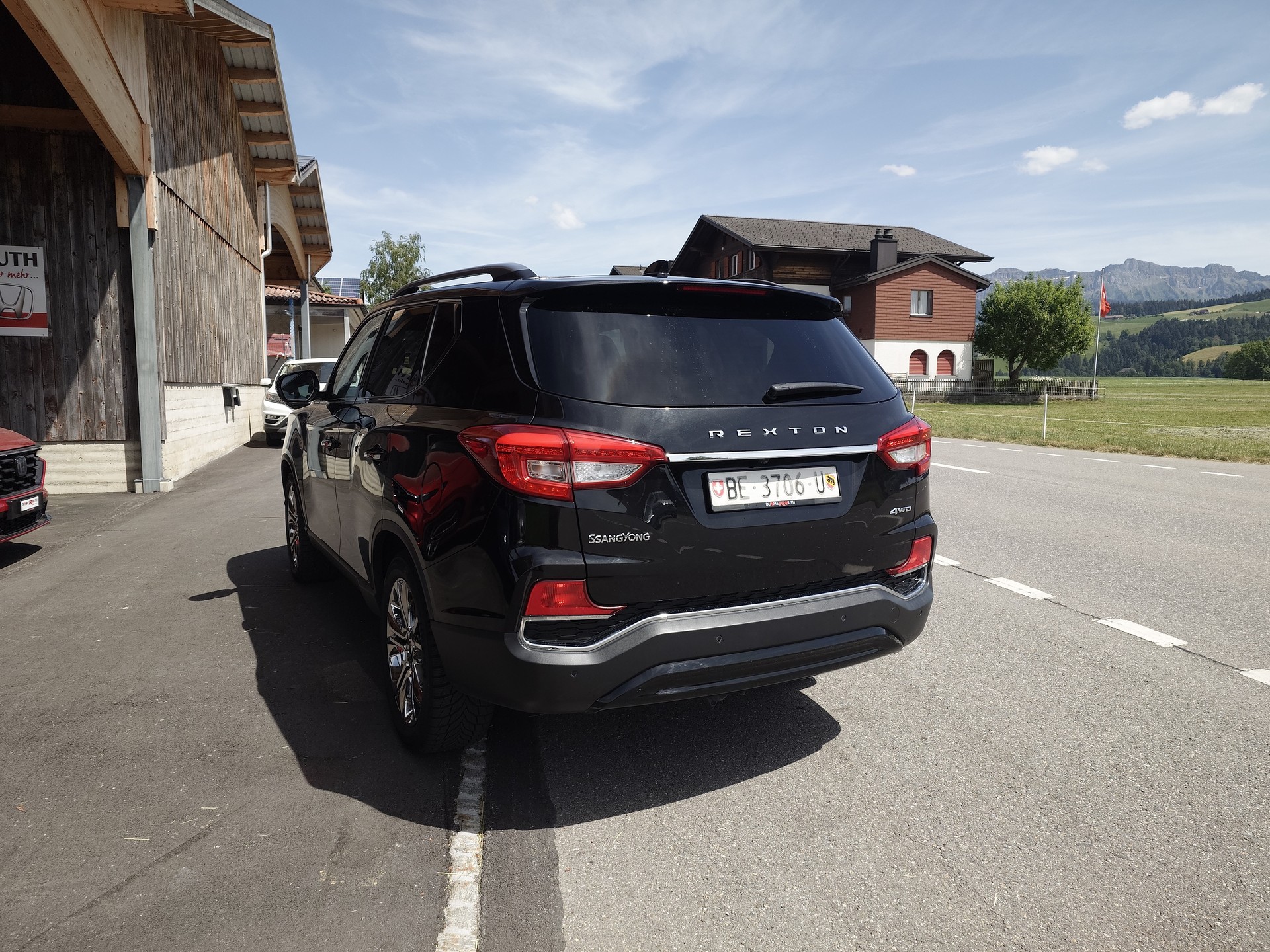 KGM-SsangYong Rexton RX220 e-XDi Sapphire 4WD-image-2