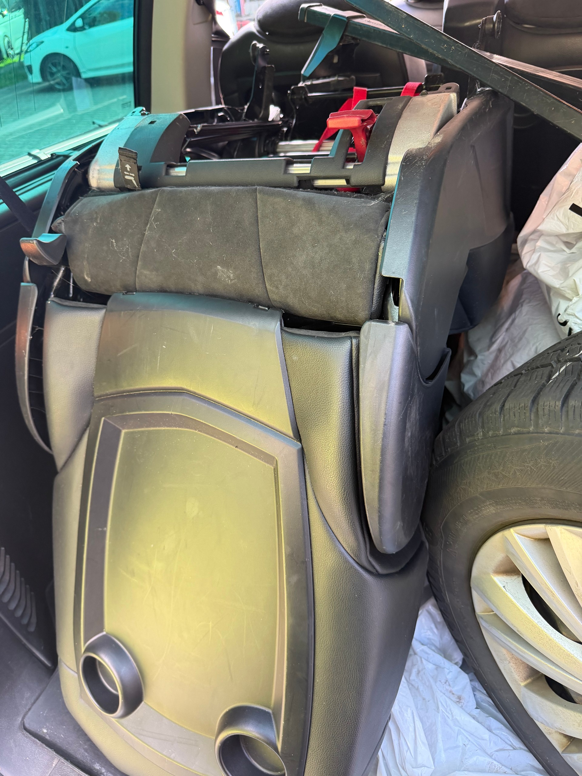 CITROEN C8 2.0 16V HDi Chic Automatic-image-8
