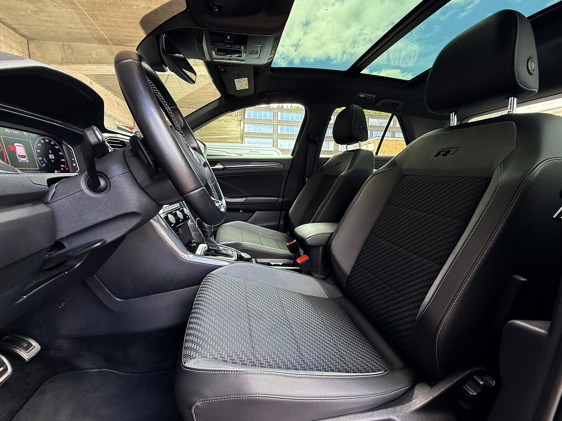 VW T-Roc 2.0 TDI SCR Sport DSG 4Motion-image-13