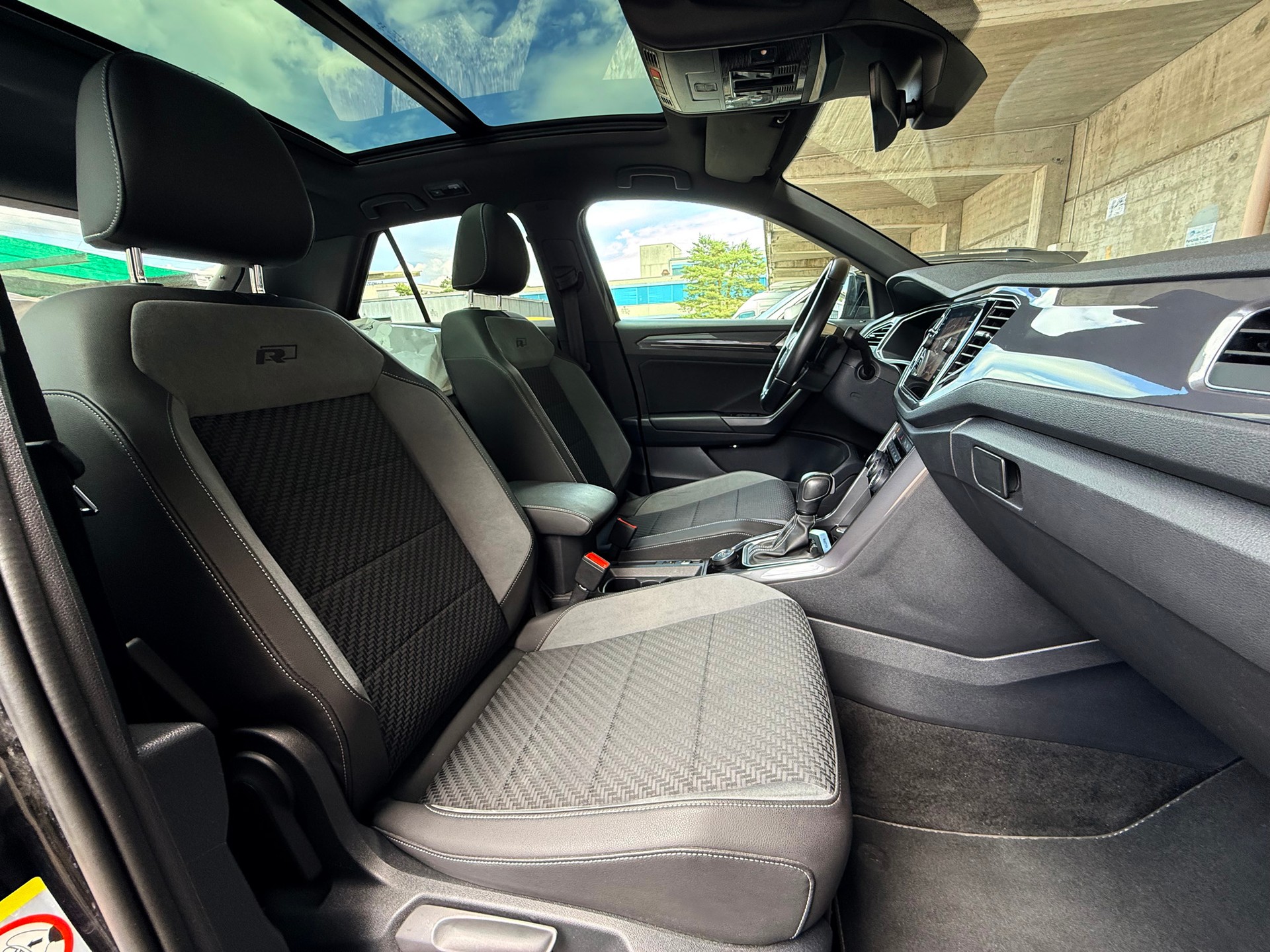 VW T-Roc 2.0 TDI SCR Sport DSG 4Motion-image-6