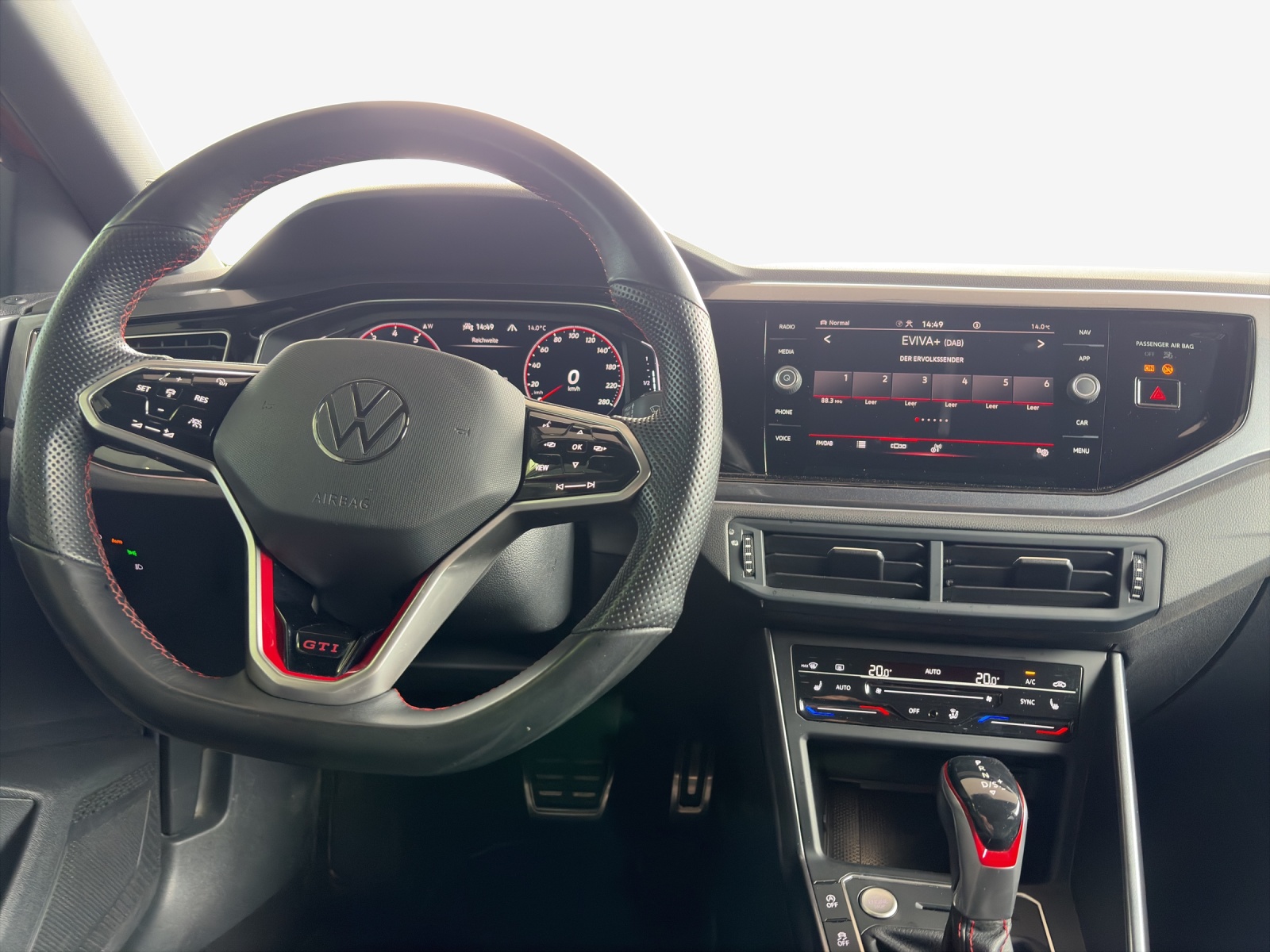 VW Polo 2.0 TSI GTI DSG-image-8