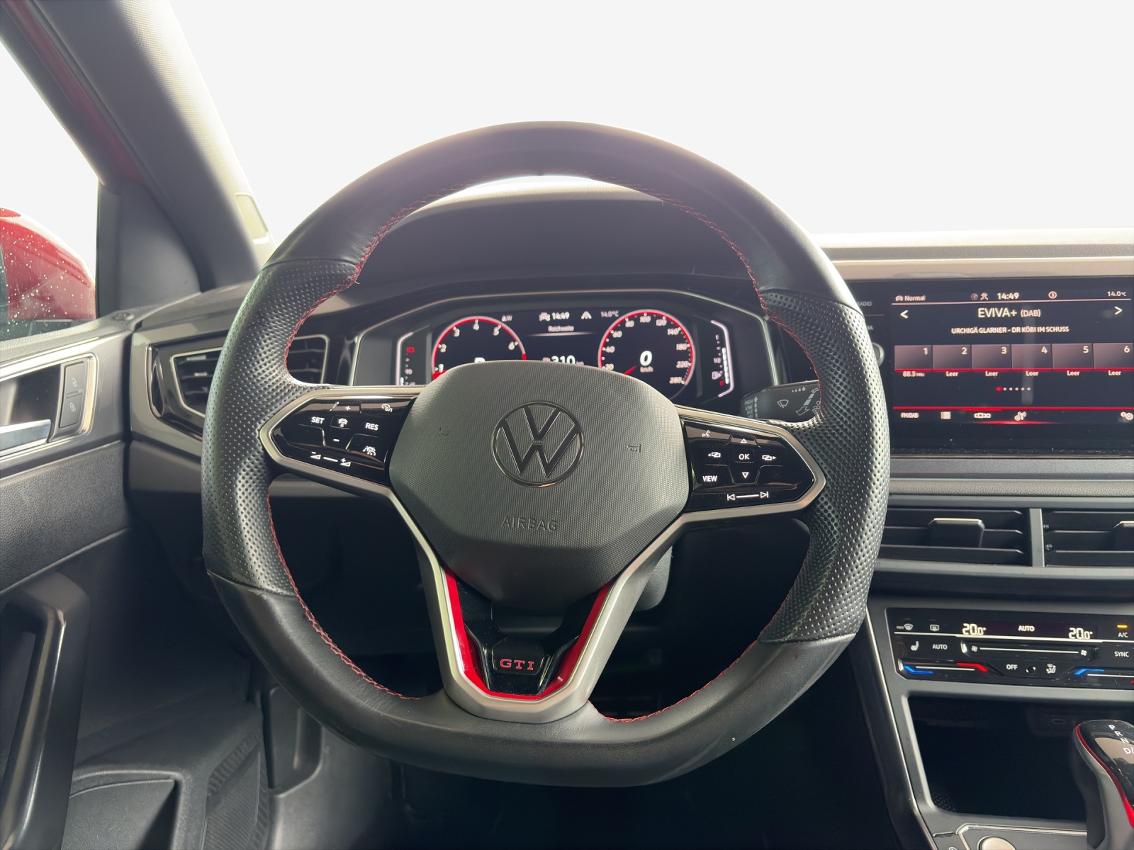 VW Polo 2.0 TSI GTI DSG-image-9