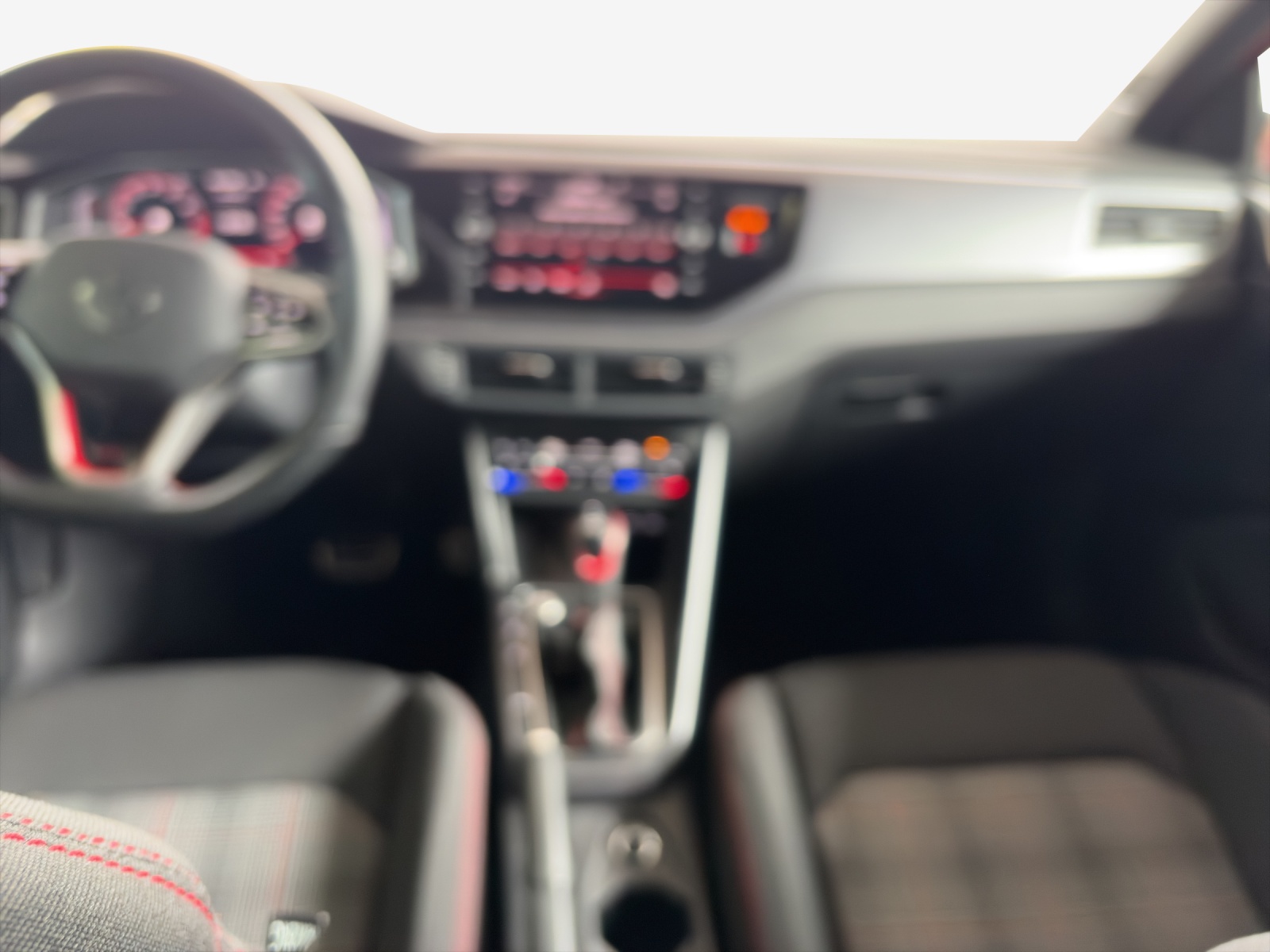 VW Polo 2.0 TSI GTI DSG-image-10