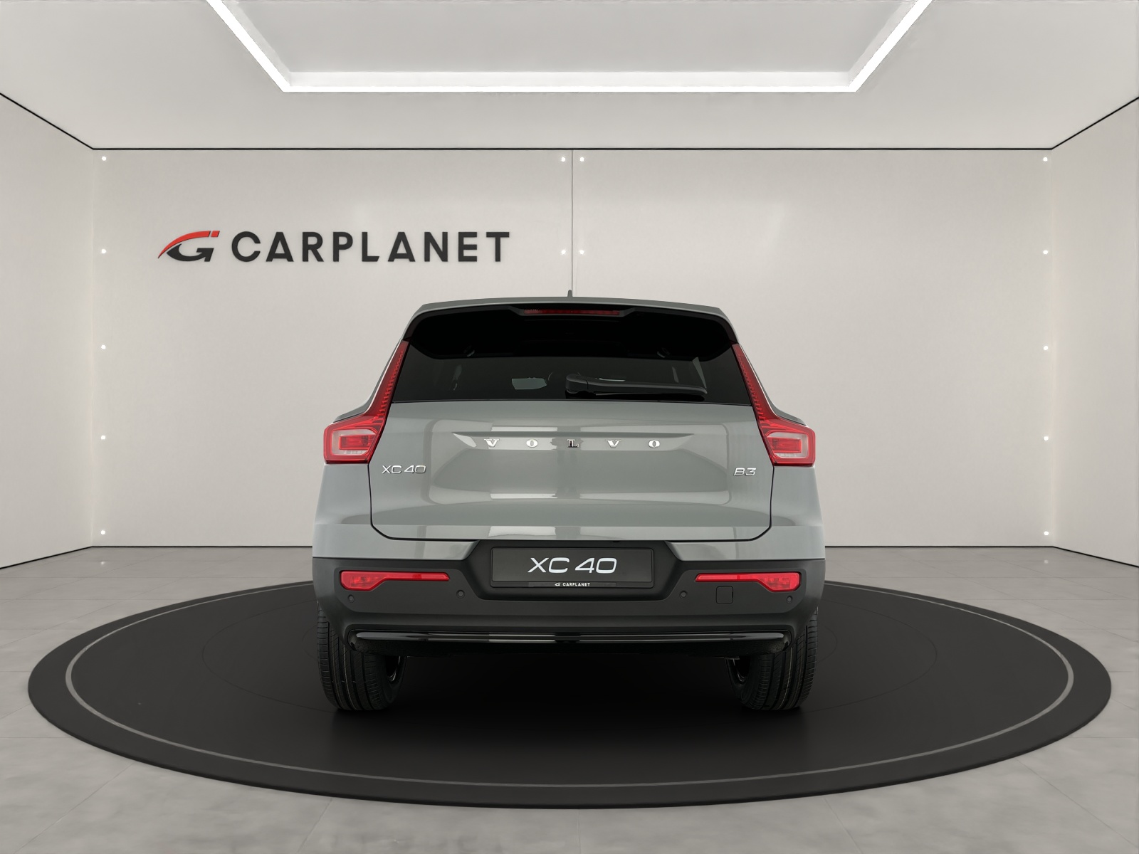 VOLVO XC40 2.0 B3 MH Plus Dark-image-4