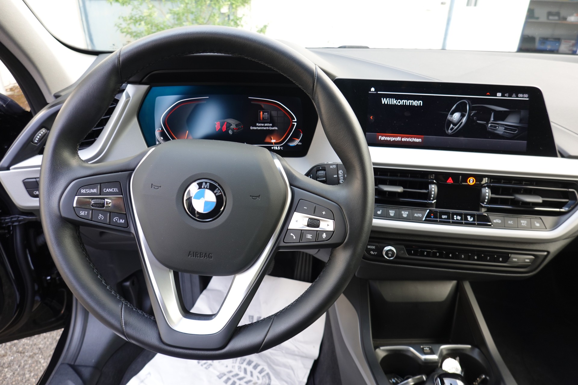 BMW 118i STEPTRONIC - "ADVANTAGE" 136 PS-image-8