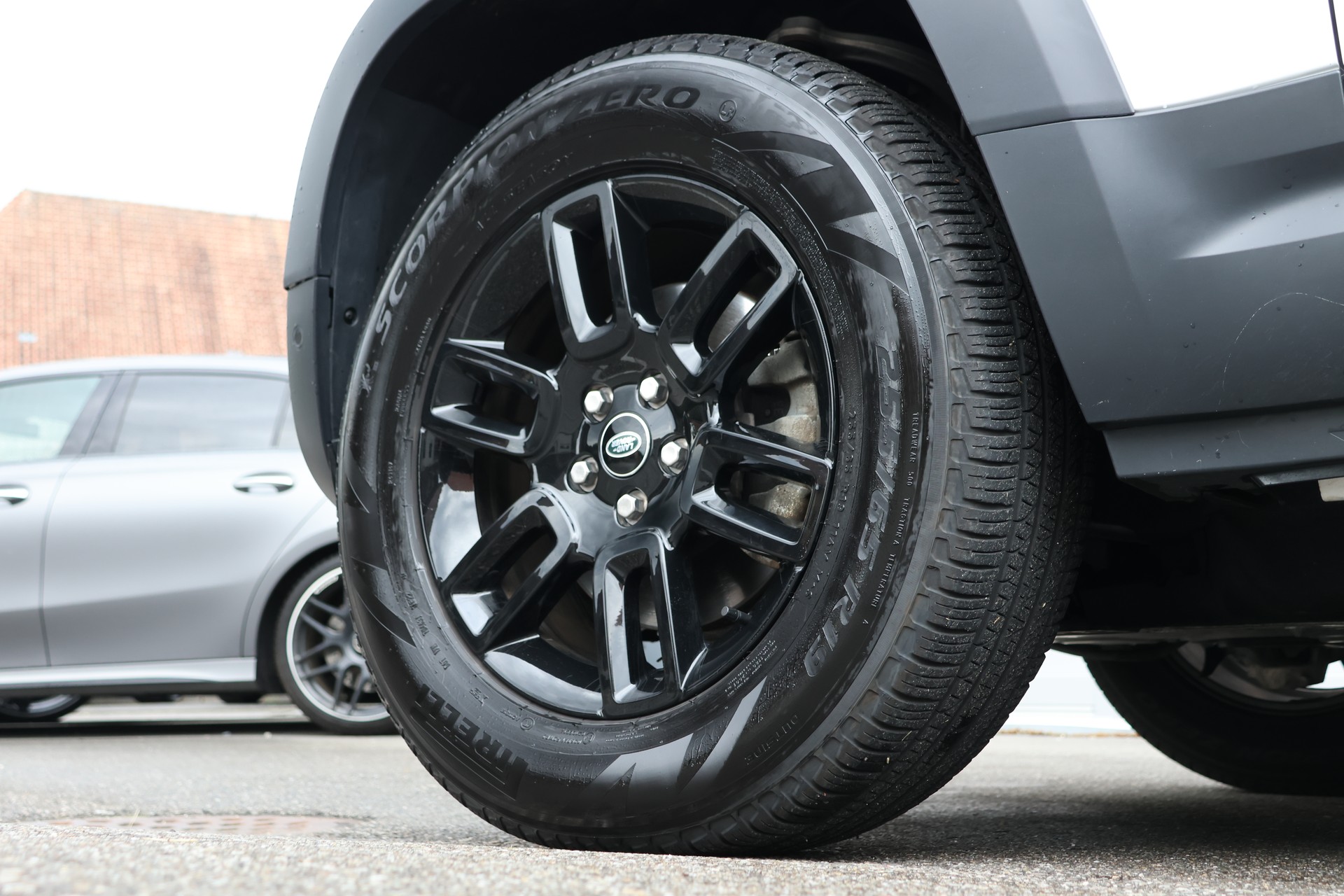 LAND ROVER Defender 90 3.0D I6 200 X-Dynamic SE AT8-image-7