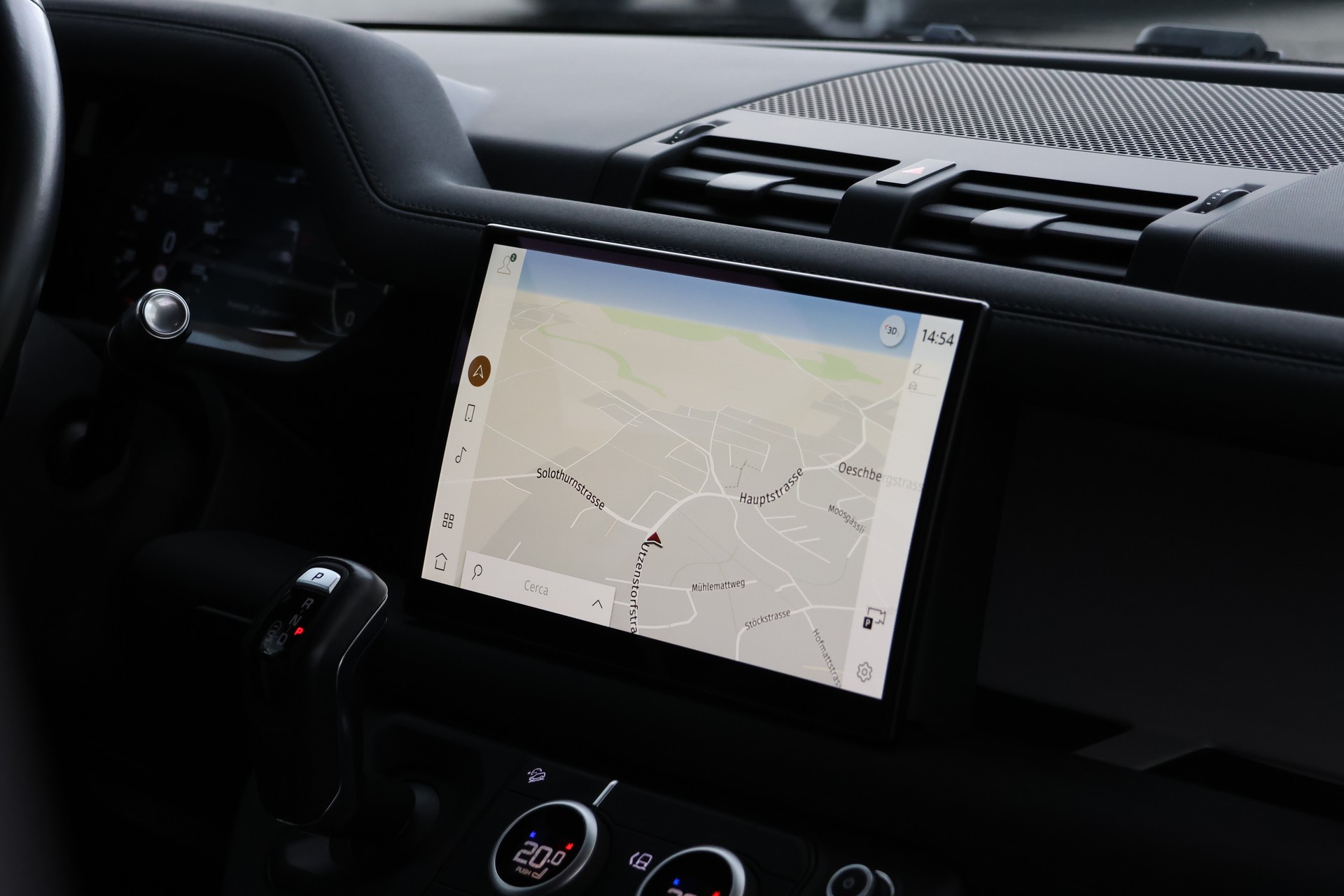 LAND ROVER Defender 90 3.0D I6 200 X-Dynamic SE AT8-image-14