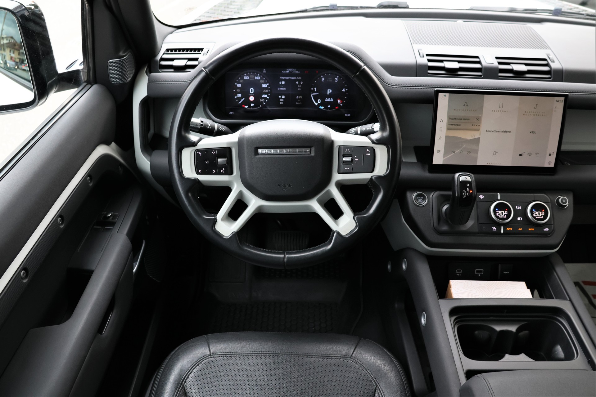 LAND ROVER Defender 90 3.0D I6 200 X-Dynamic SE AT8-image-10