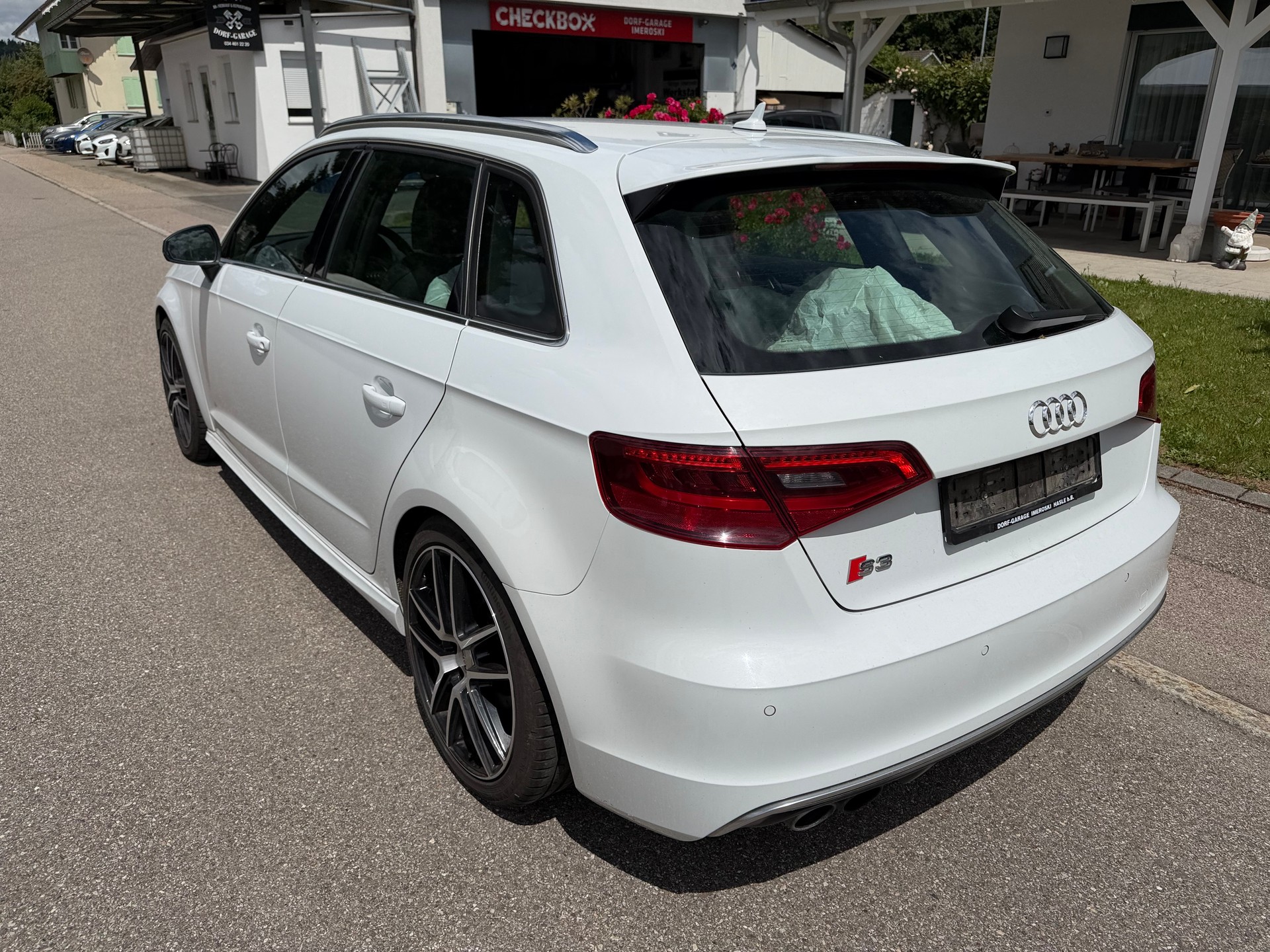 AUDI S3 Sportback 2.0 TFSI quattro-image-5
