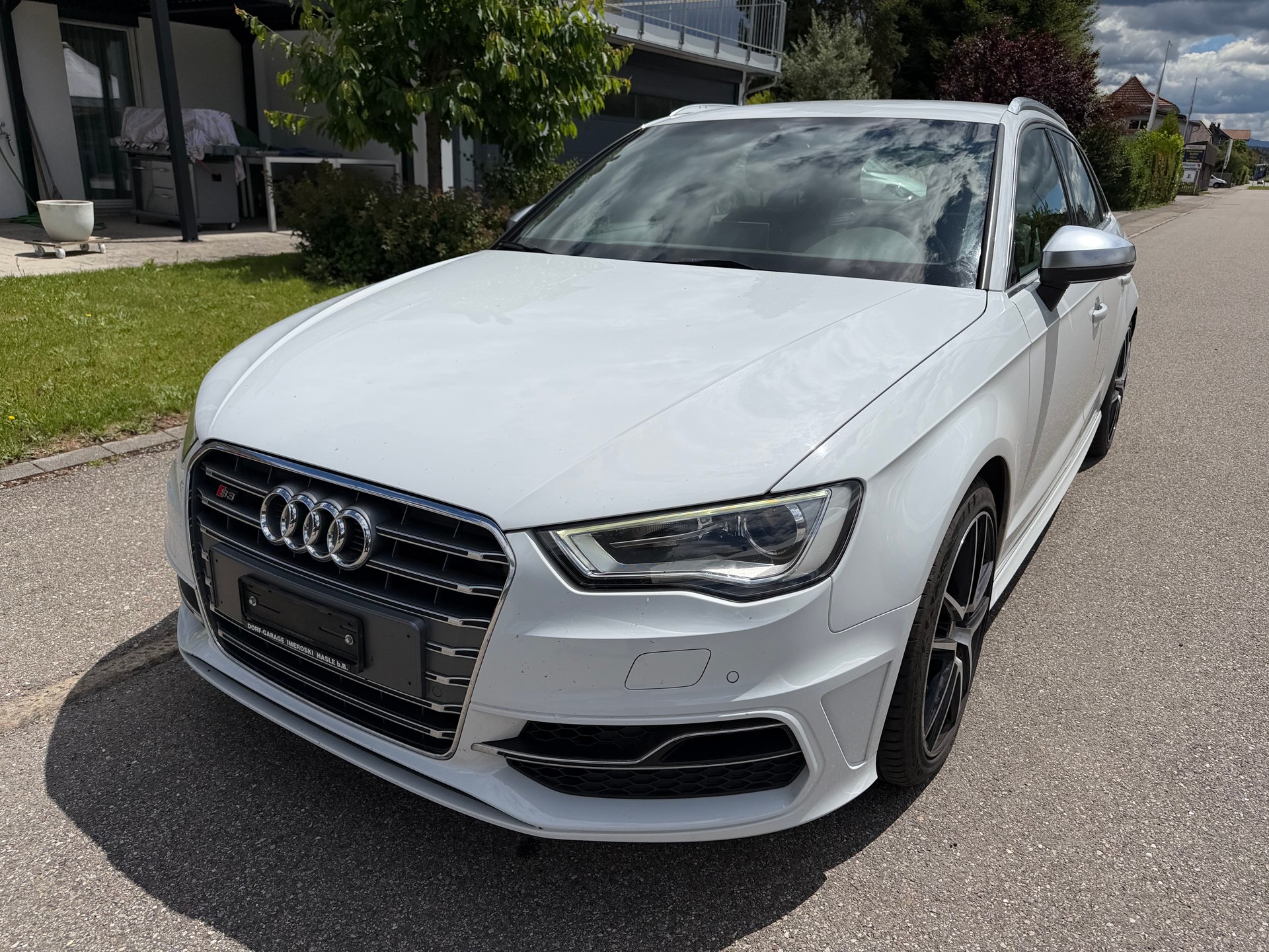 AUDI S3 Sportback 2.0 TFSI quattro-image-1