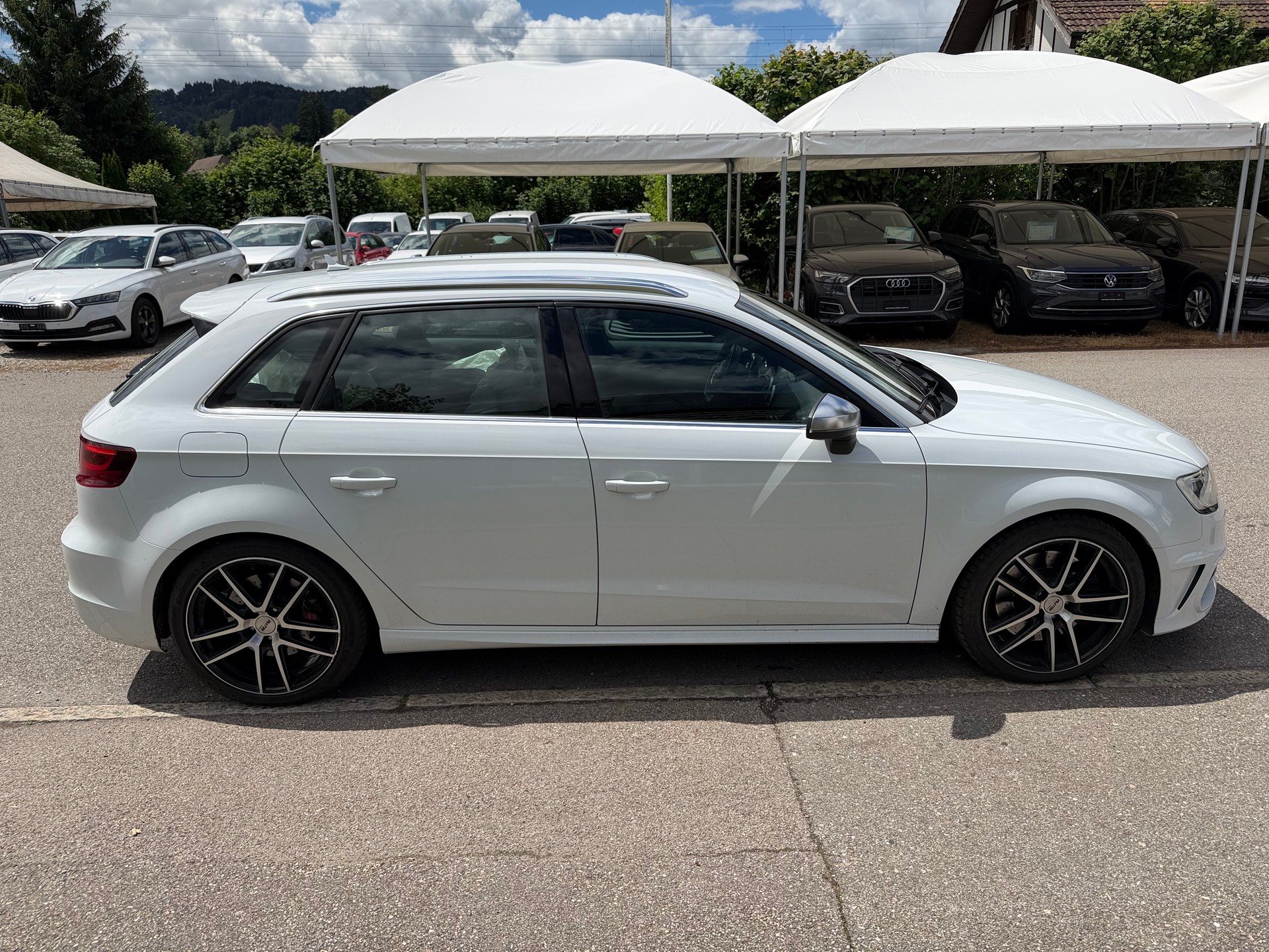 AUDI S3 Sportback 2.0 TFSI quattro-image-4