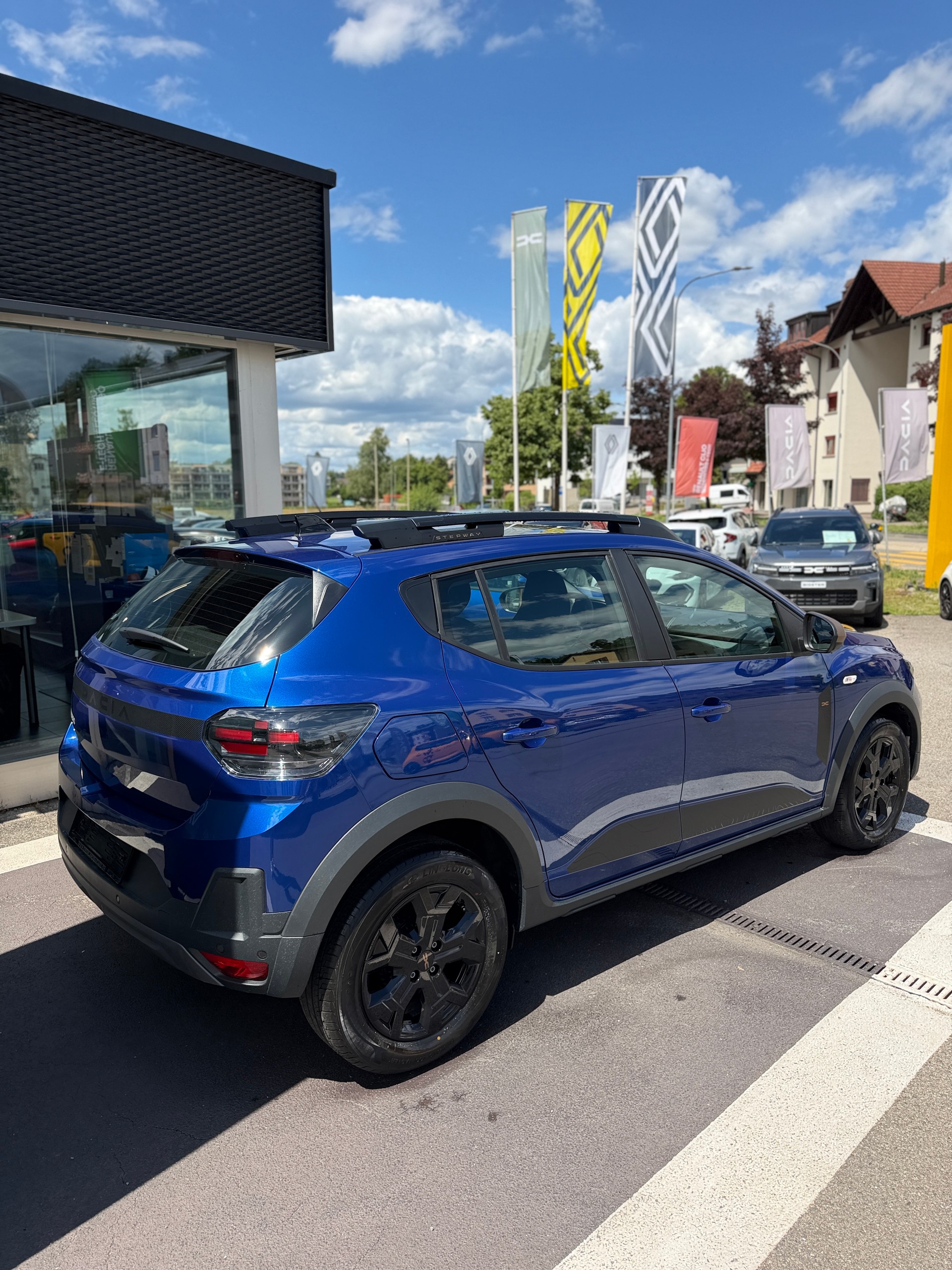 DACIA Sandero Stepway TCe 110 Extreme-image-1