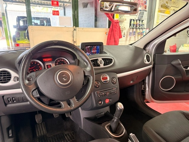 RENAULT Clio 1.2 16V Turbo Dynamique-image-13