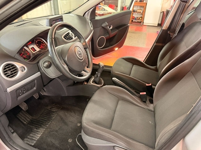 RENAULT Clio 1.2 16V Turbo Dynamique-image-7