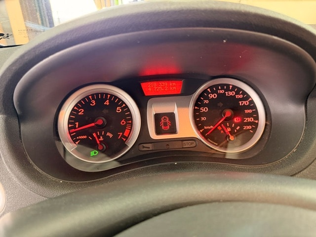 RENAULT Clio 1.2 16V Turbo Dynamique-image-8