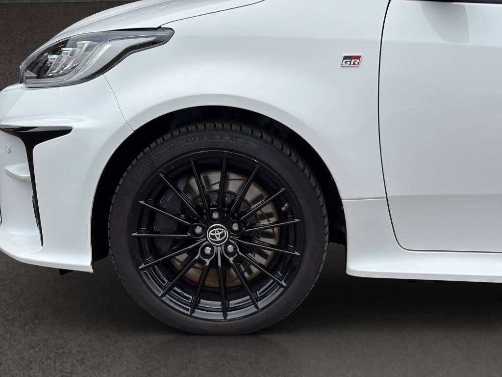 TOYOTA GR Yaris 1.6 Turbo Sport 4x4-image-16