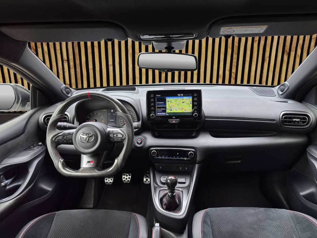 TOYOTA GR Yaris 1.6 Turbo Sport 4x4-image-6