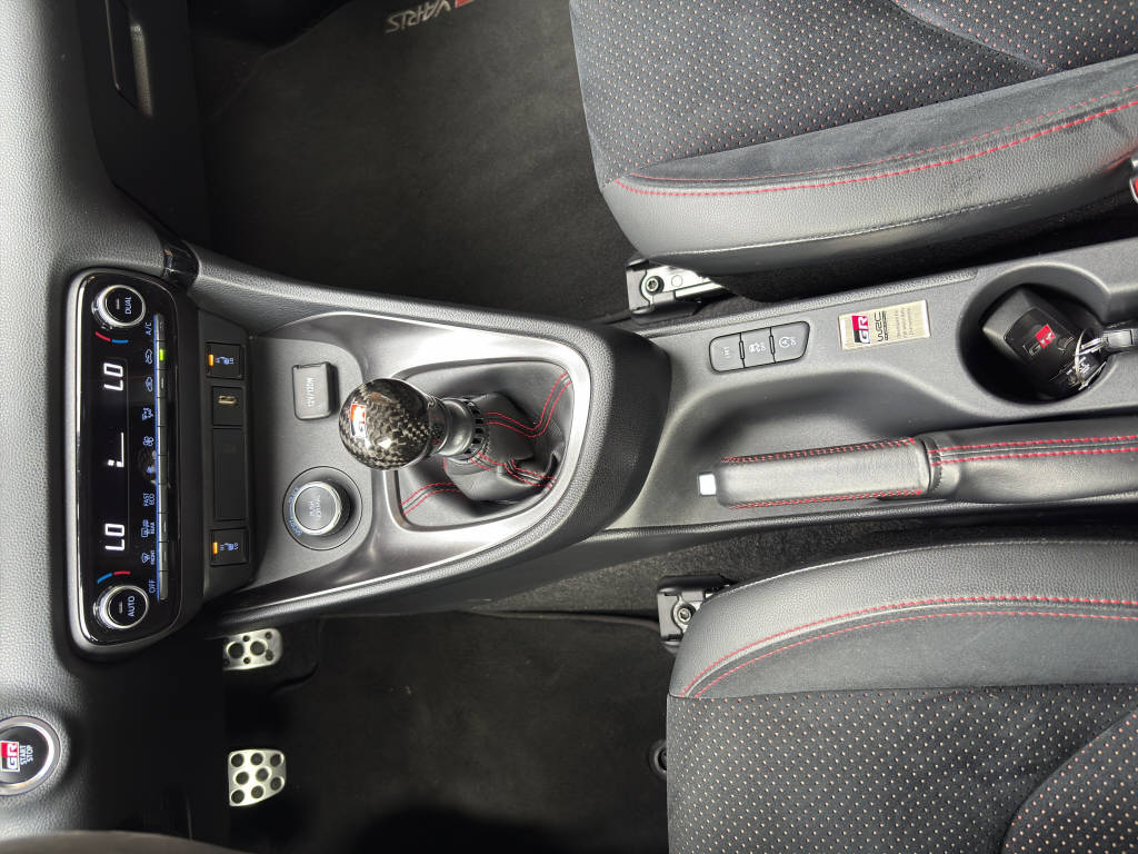 TOYOTA GR Yaris 1.6 Turbo Sport 4x4-image-11
