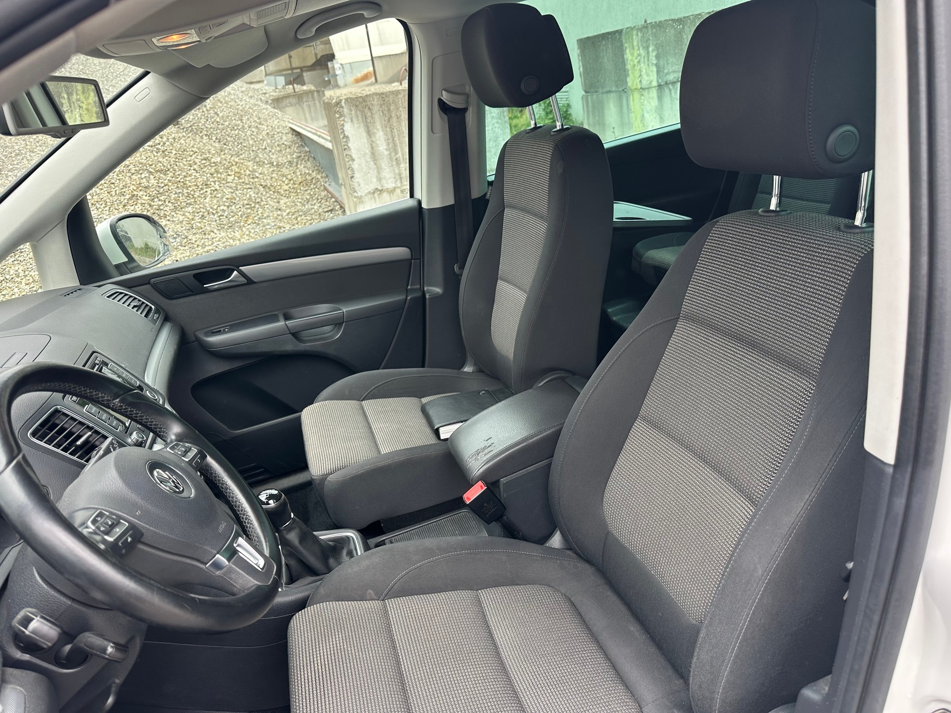 VW Sharan 2.0 TDI BMT Design 4Motion-image-10