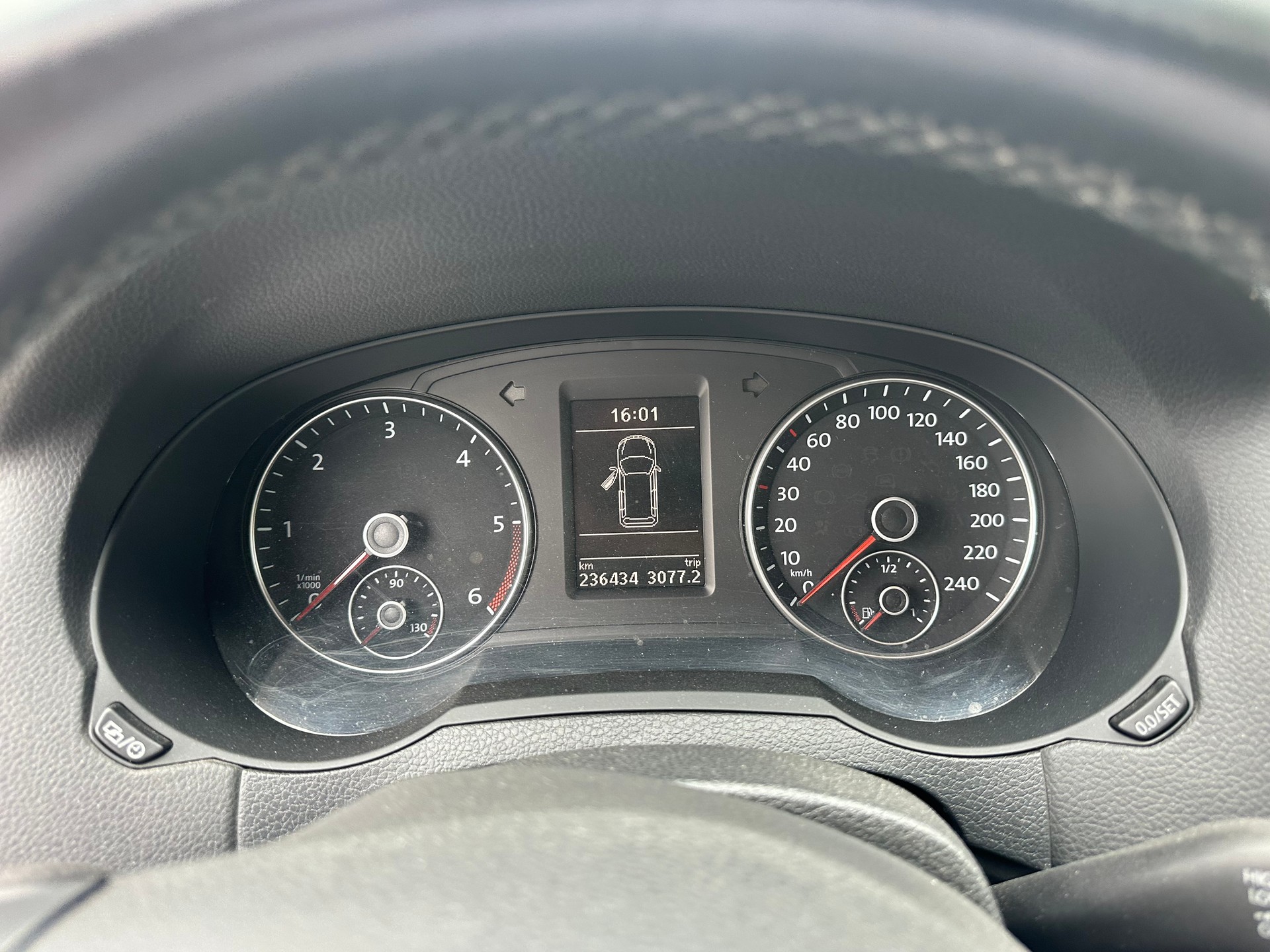 VW Sharan 2.0 TDI BMT Design 4Motion-image-13