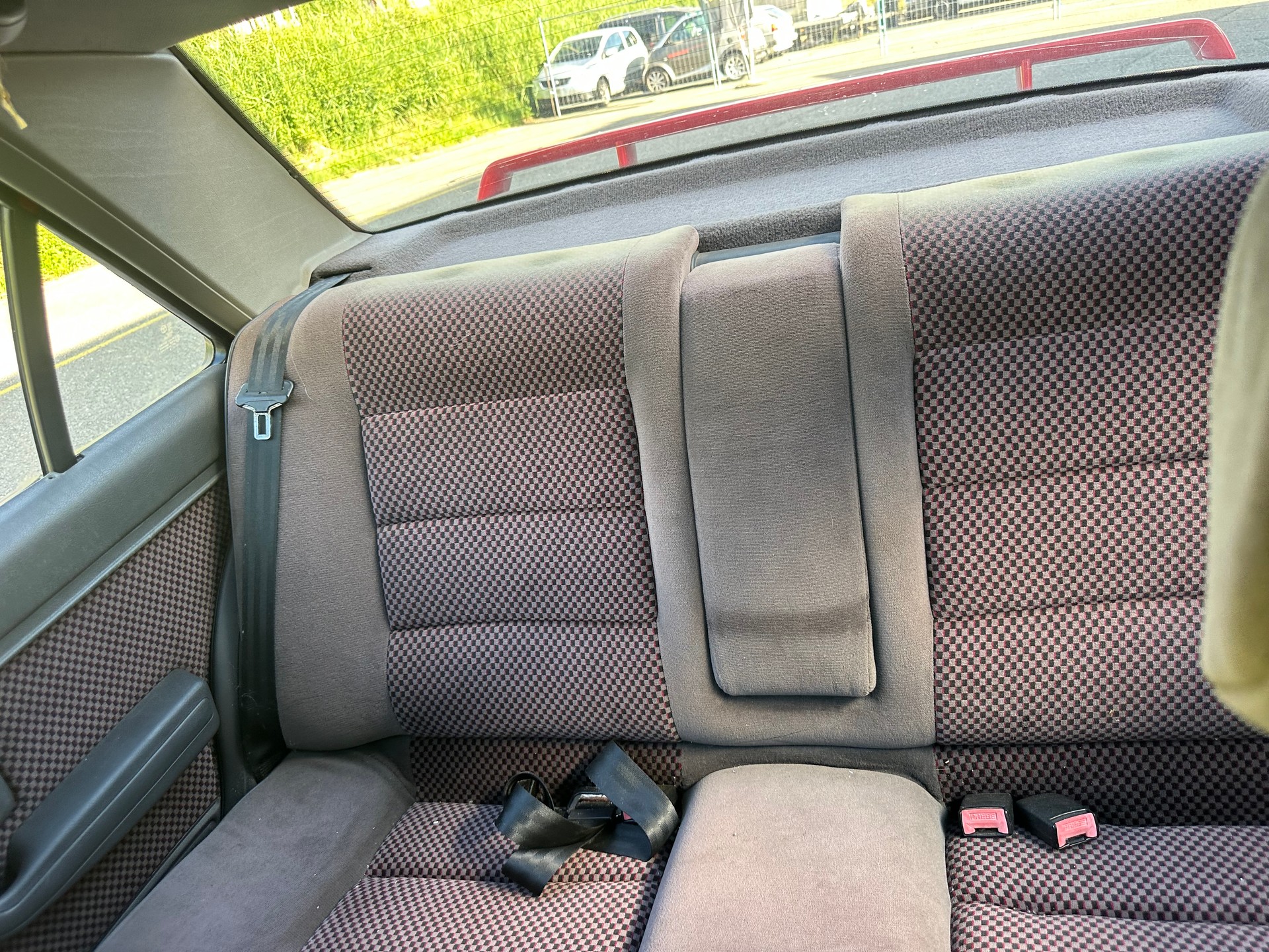 PEUGEOT 405 1.9 Mi16-image-9