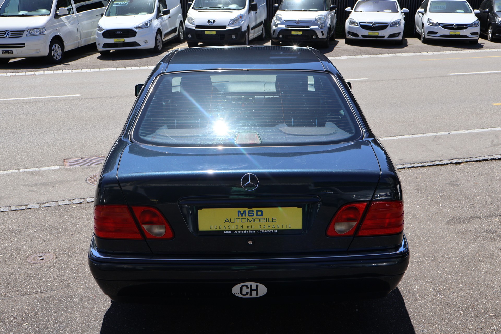 MERCEDES-BENZ E 320 Avantgarde Automatic-image-14