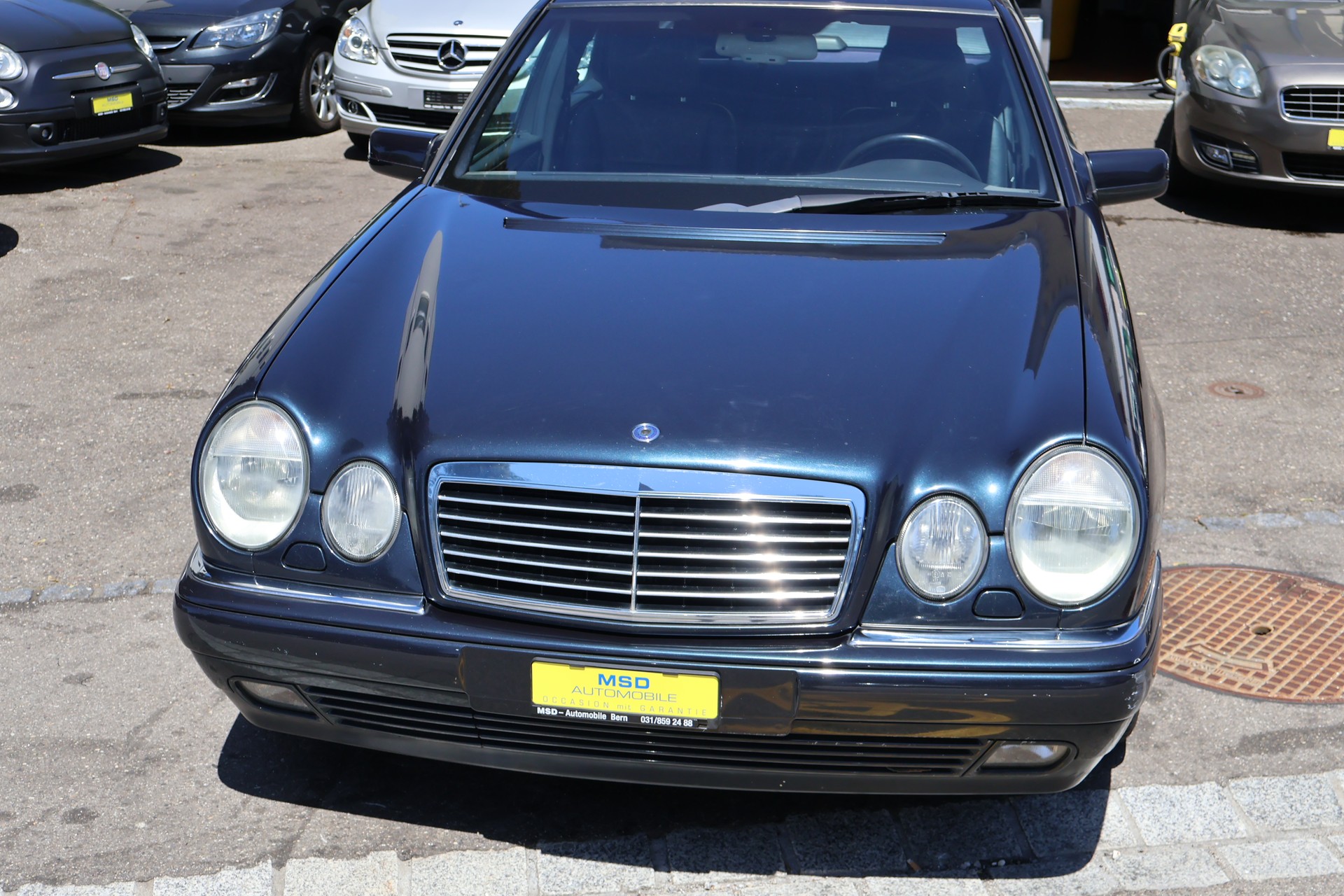 MERCEDES-BENZ E 320 Avantgarde Automatic-image-2