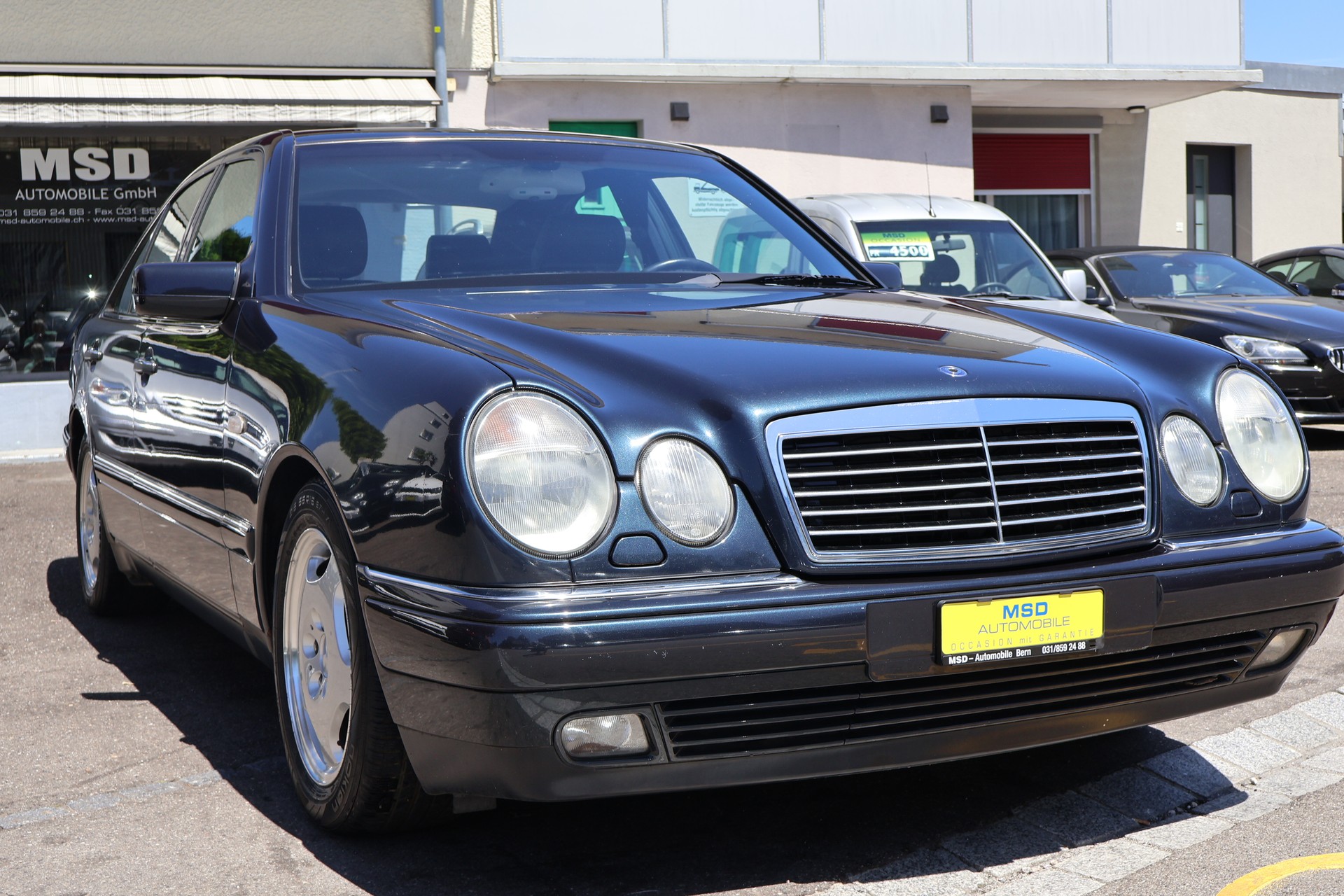 MERCEDES-BENZ E 320 Avantgarde Automatic-image-1