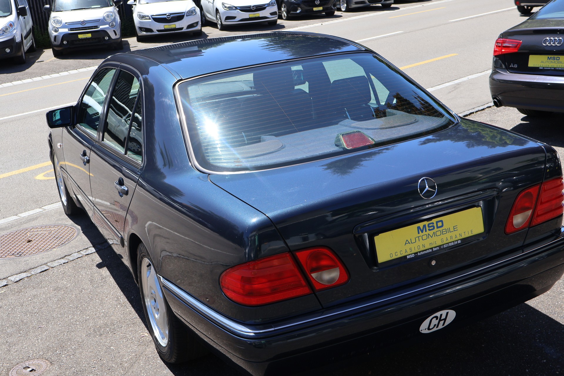 MERCEDES-BENZ E 320 Avantgarde Automatic-image-15