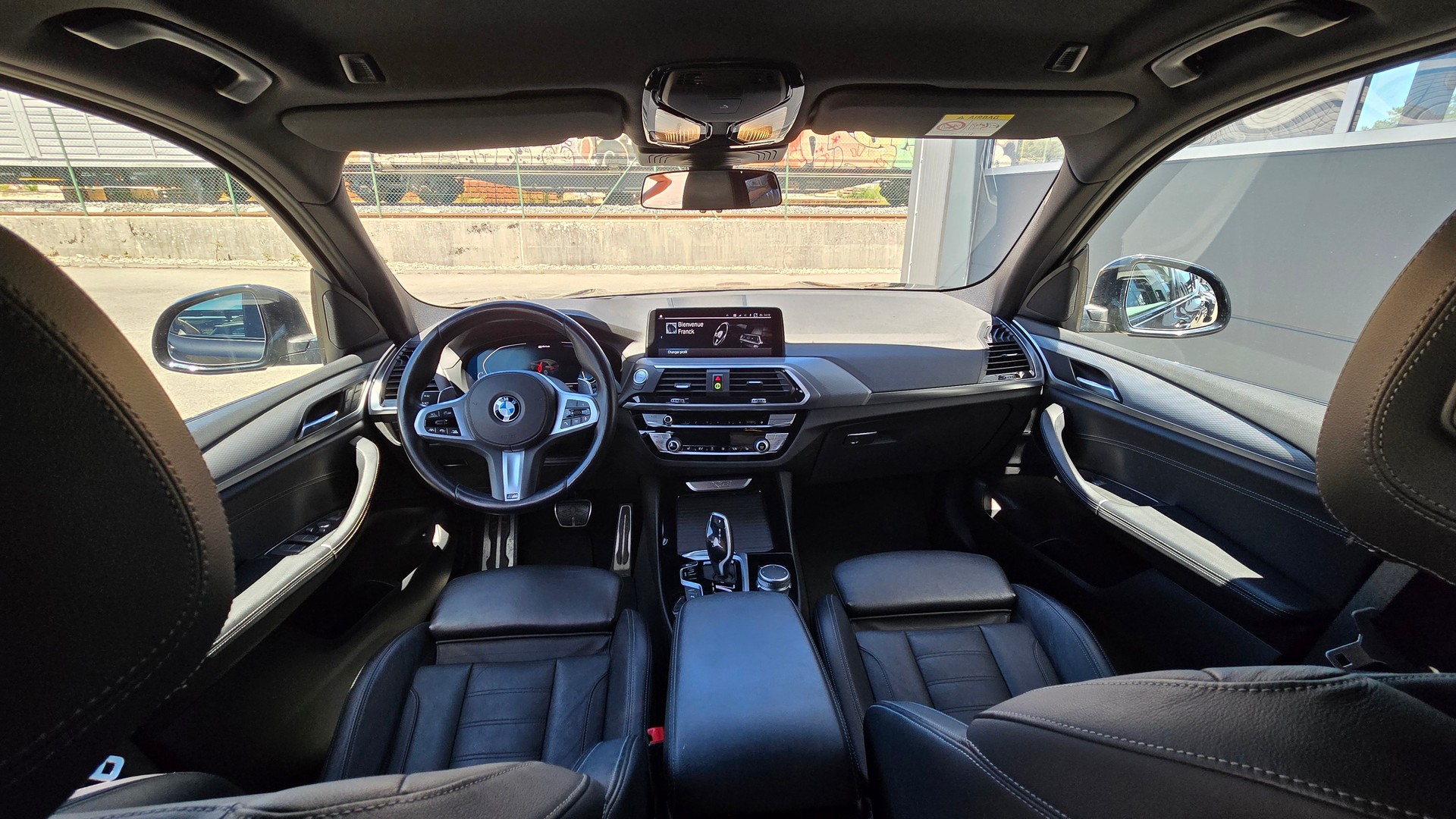 BMW 30e xDrive-image-4