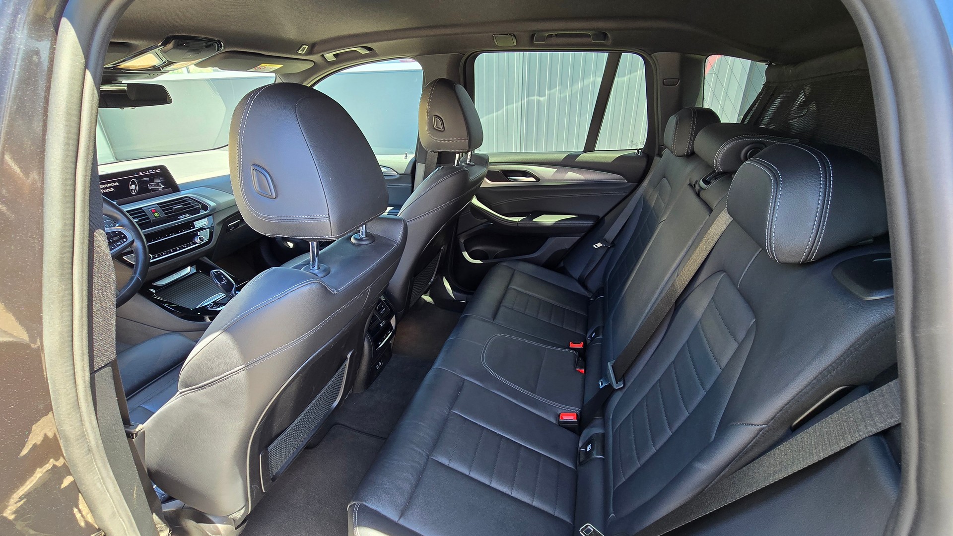 BMW 30e xDrive-image-5