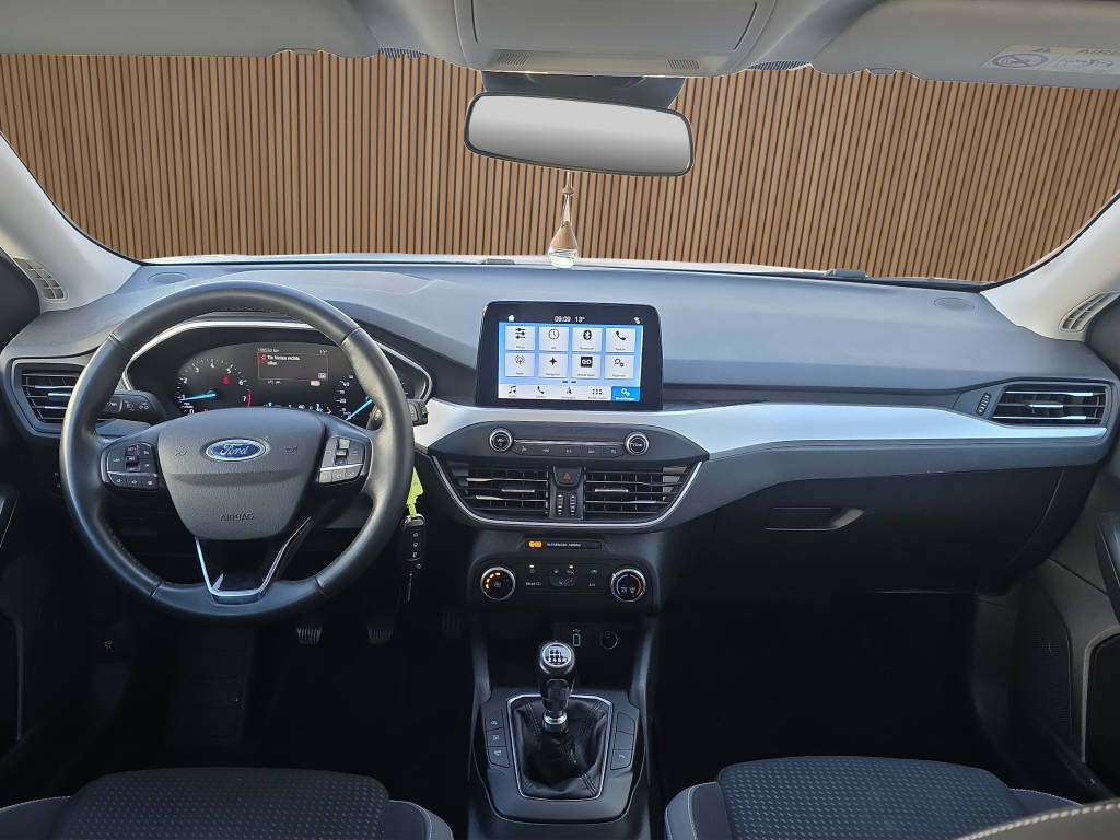 FORD Focus Station Wagon 1.0i EcoB 100 Business-image-16